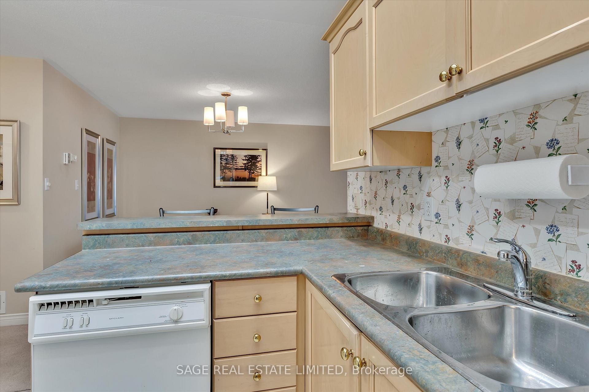 Photo 8 of 21 Charles Court, Selwyn — HOMEH