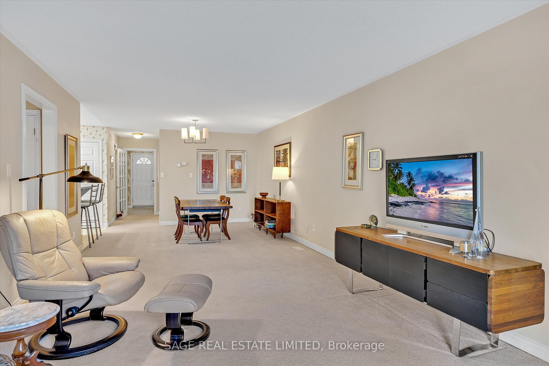 Photo 14 of 21 Charles Court, Selwyn — HOMEH