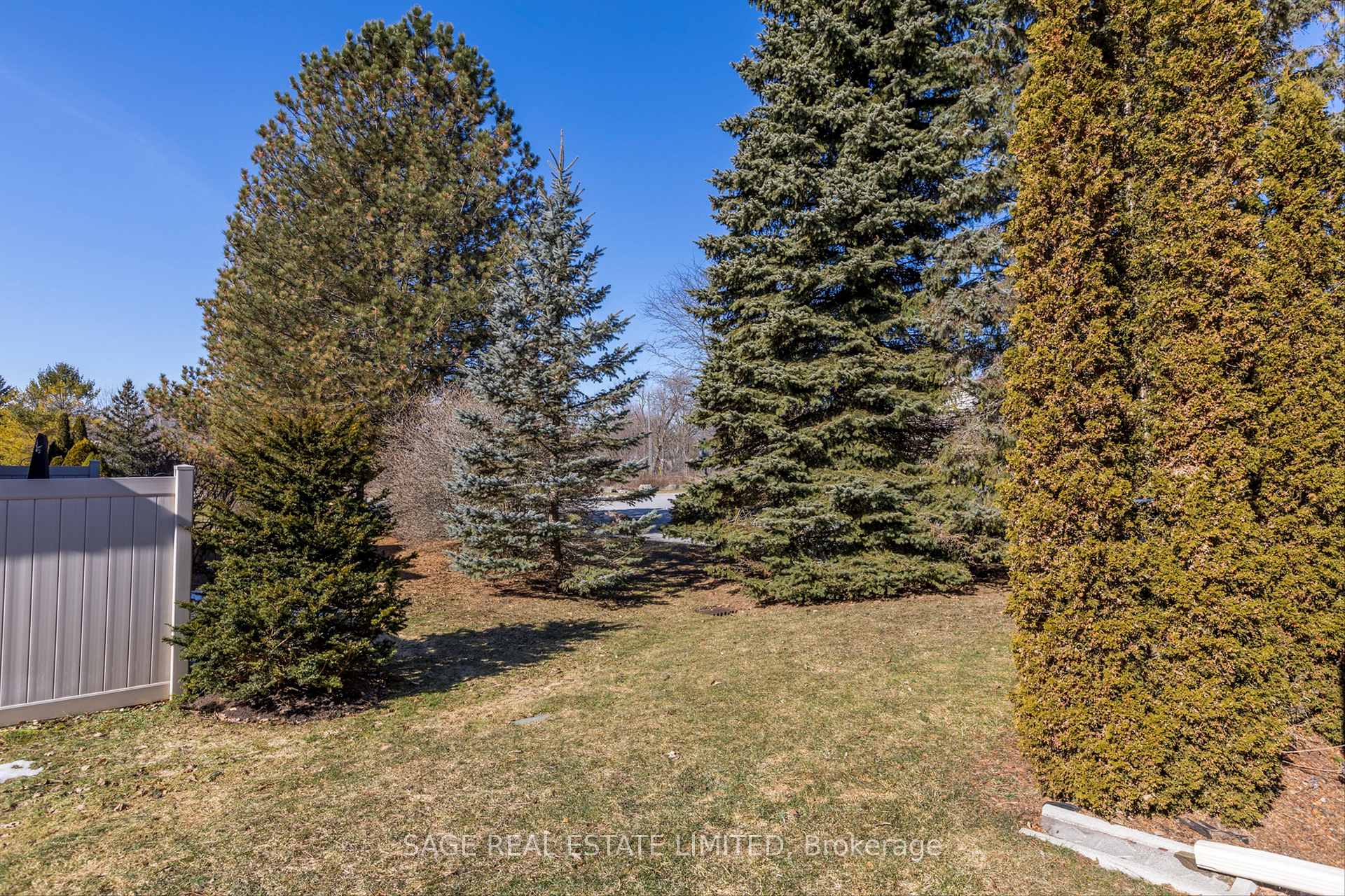 Photo 26 of 21 Charles Court, Selwyn — HOMEH