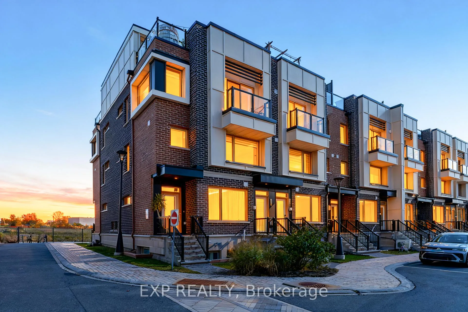 Photo 2 of 525 Ozawa Private, Ottawa, CFB Rockcliffe and Area — HOMEH