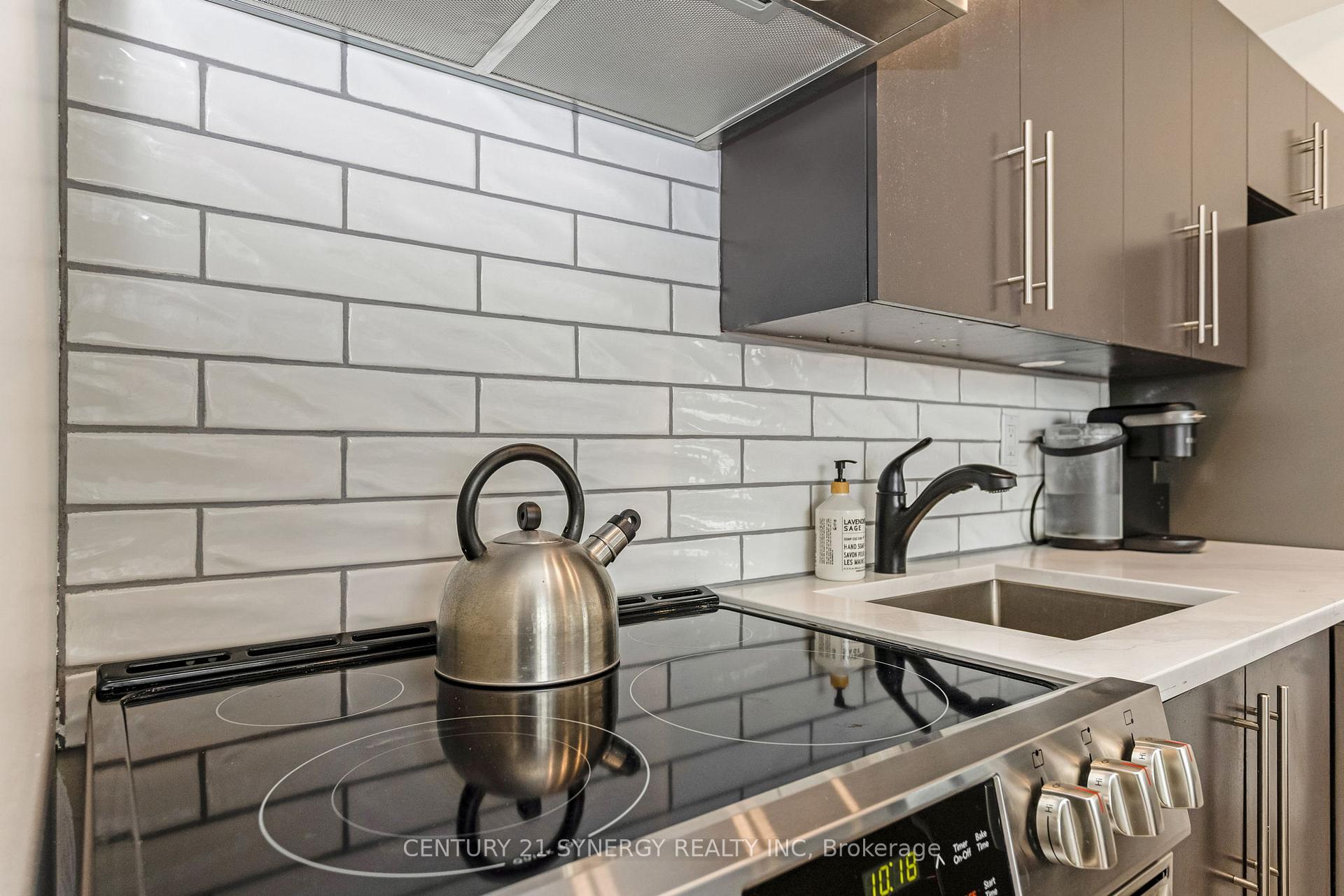 Photo 10 of Unit 610, 180 York Street, Ottawa, Lower Town/Byward Market — HOMEH