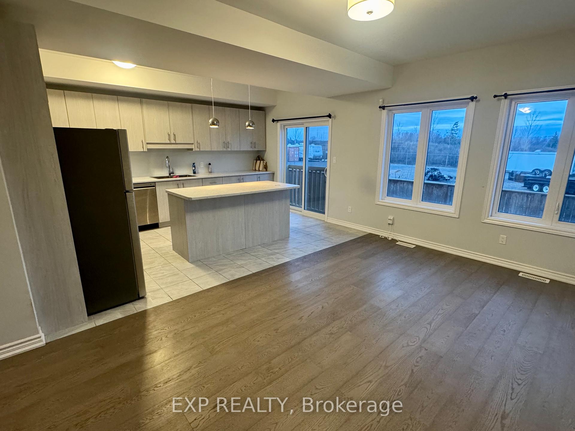 Photo 7 of Unit 18, 87 Renfrew Trail, Welland, N. Welland — HOMEH