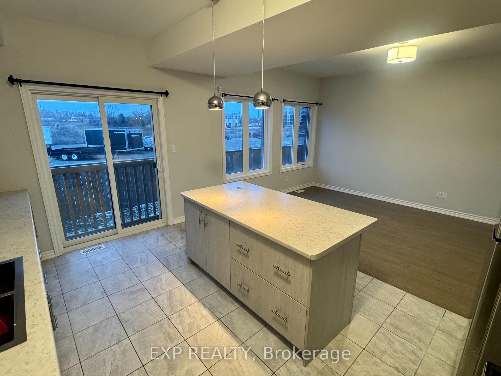 Photo 10 of Unit 18, 87 Renfrew Trail, Welland, N. Welland — HOMEH