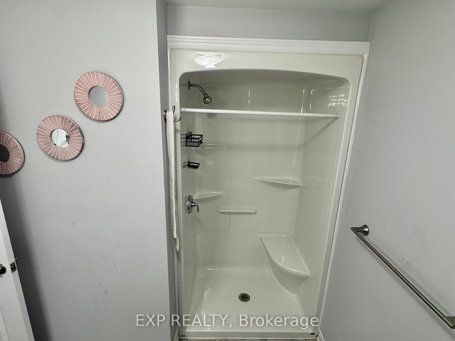 Photo 13 of Unit 18, 87 Renfrew Trail, Welland, N. Welland — HOMEH