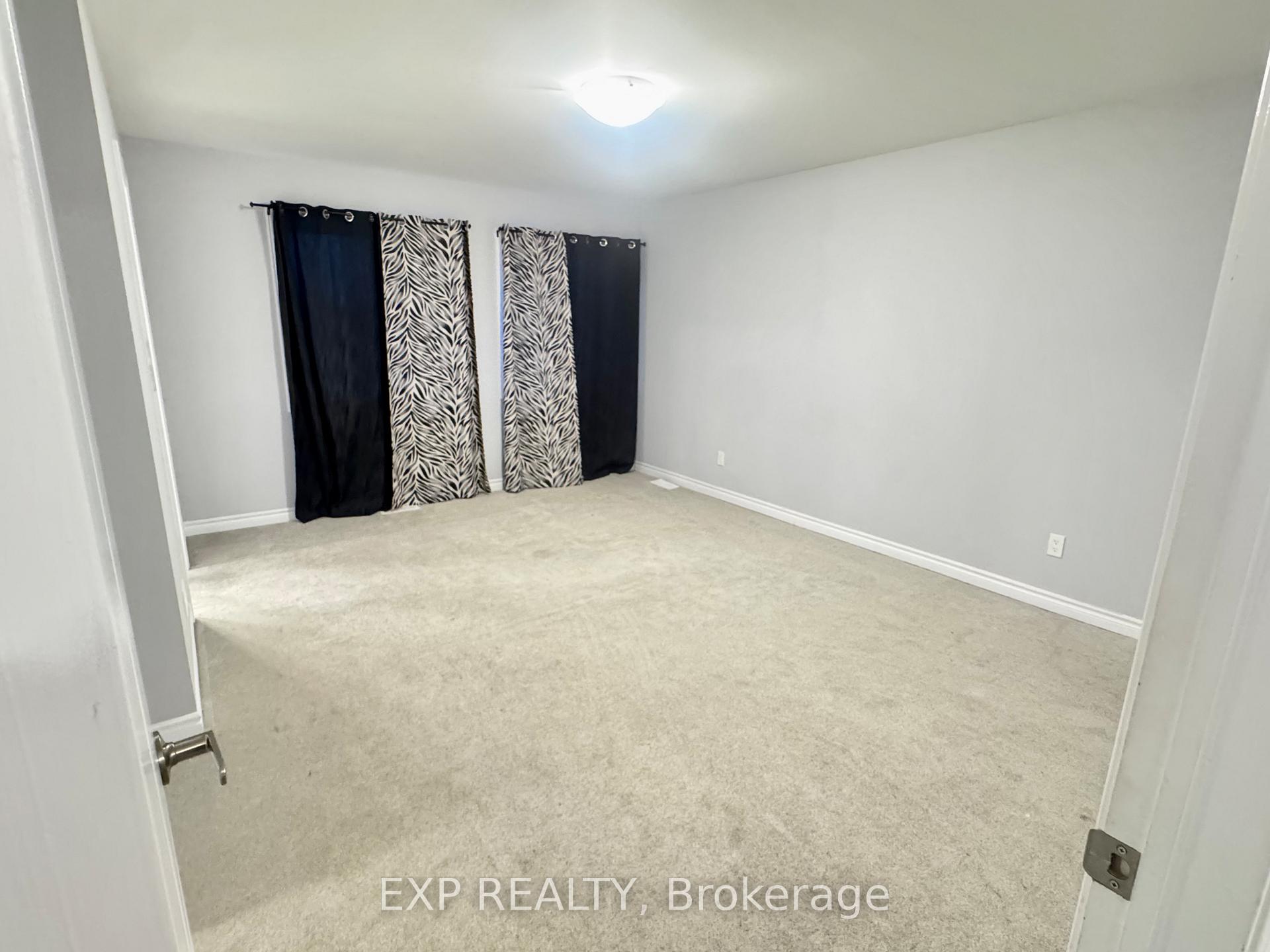 Photo 15 of Unit 18, 87 Renfrew Trail, Welland, N. Welland — HOMEH