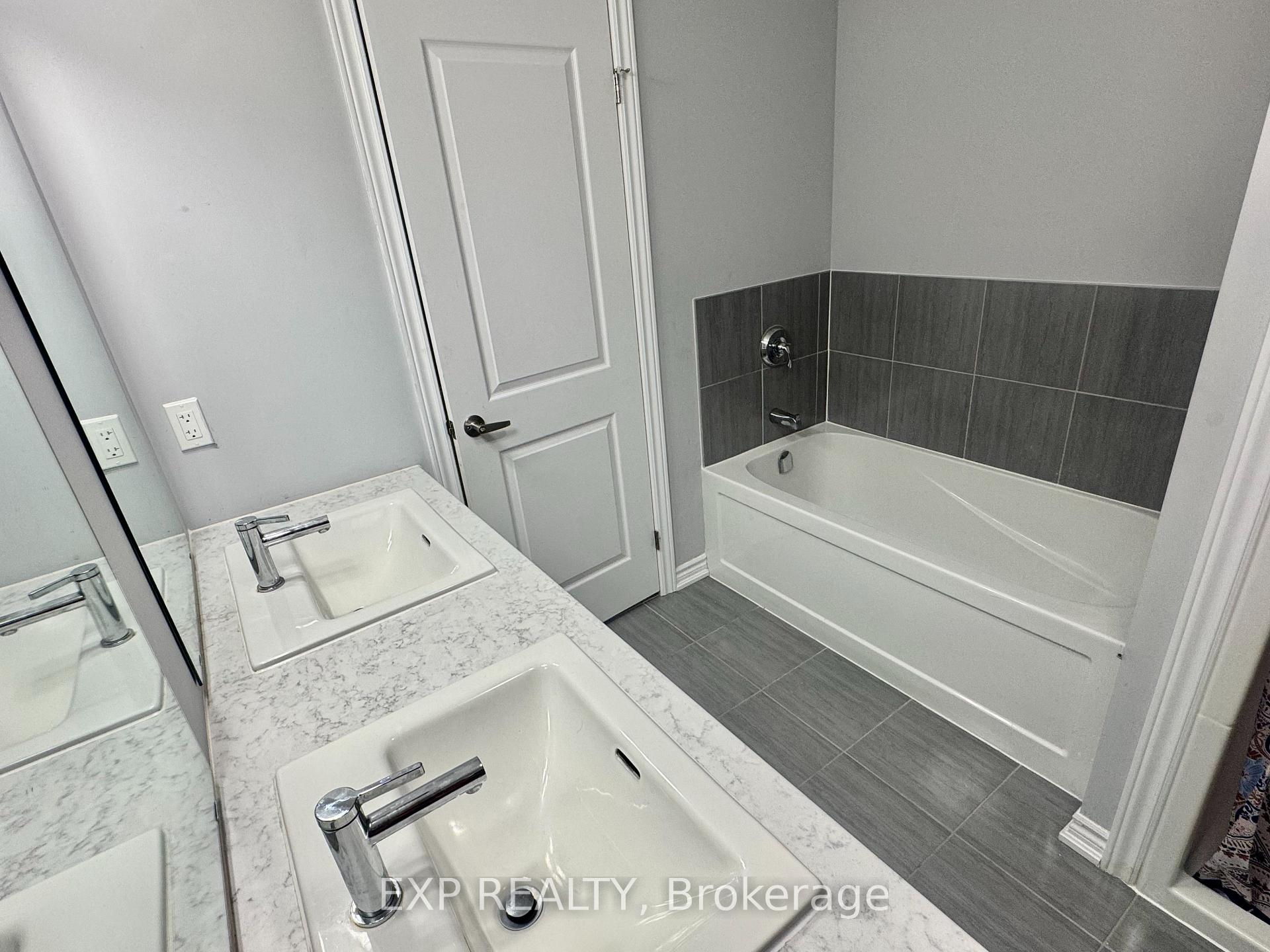 Photo 18 of Unit 18, 87 Renfrew Trail, Welland, N. Welland — HOMEH