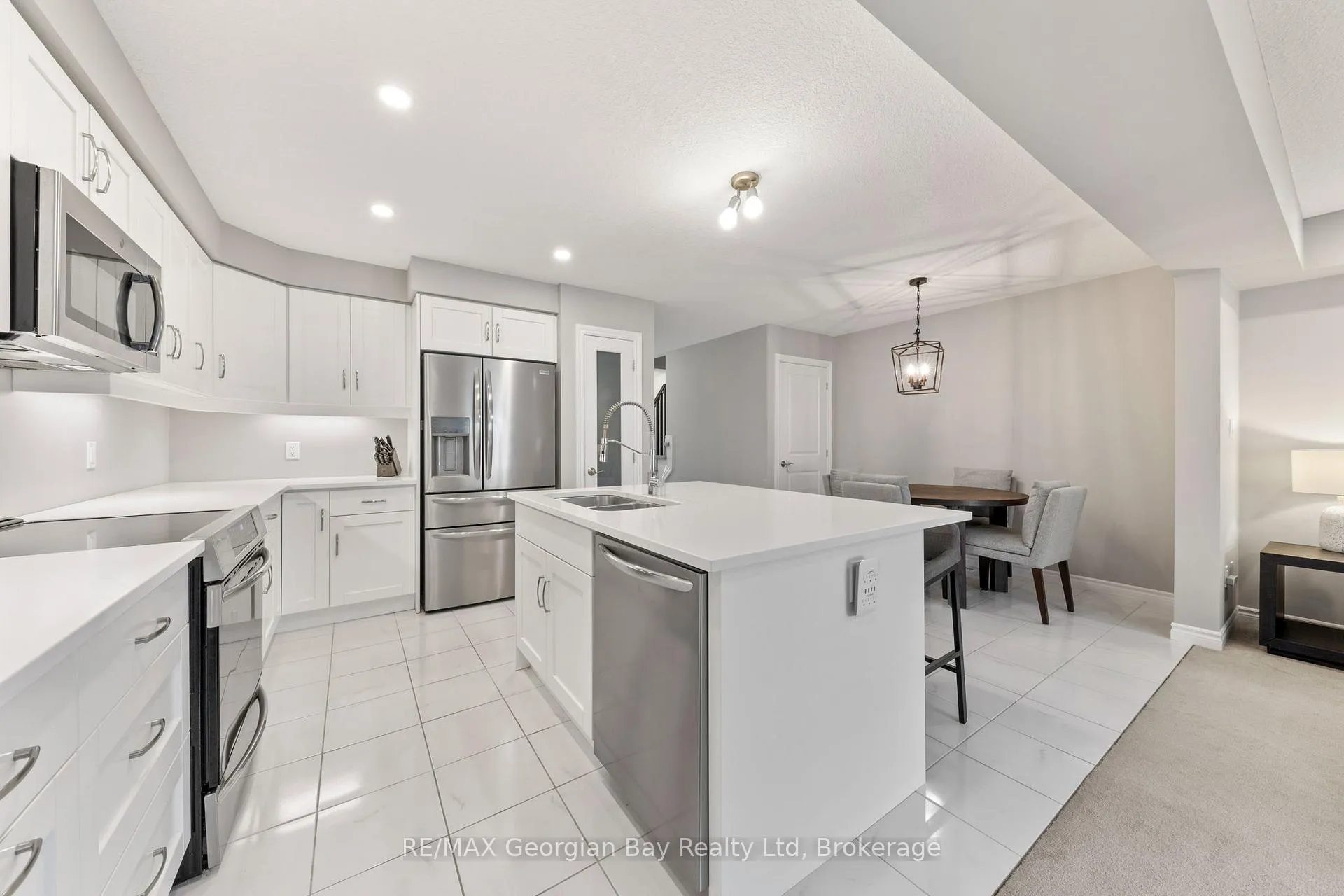 Photo 6 of 964 Wright Drive, Midland — HOMEH