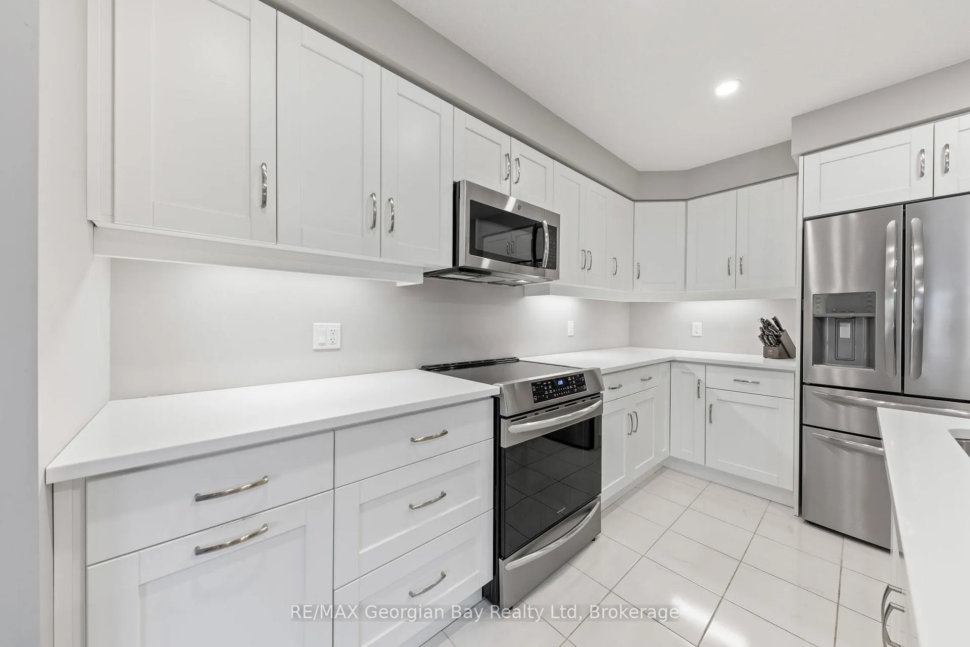 Photo 7 of 964 Wright Drive, Midland — HOMEH