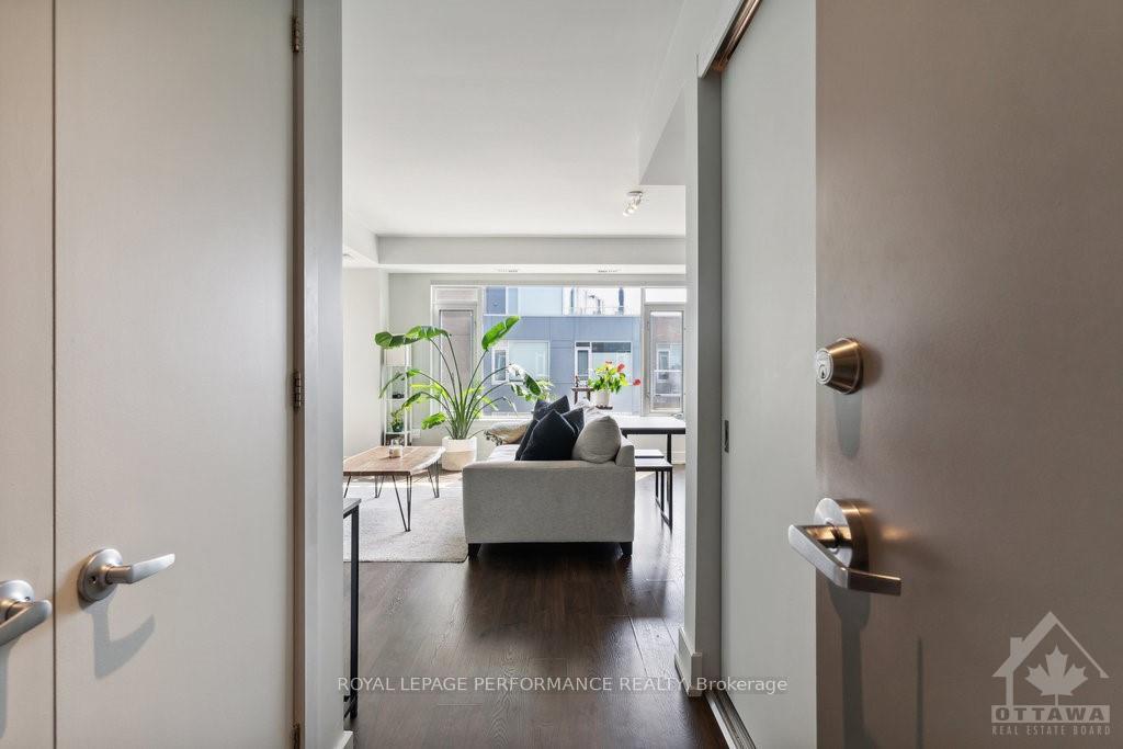 Photo 4 of Unit 419, 7 Marquette Avenue, Ottawa, Vanier — HOMEH