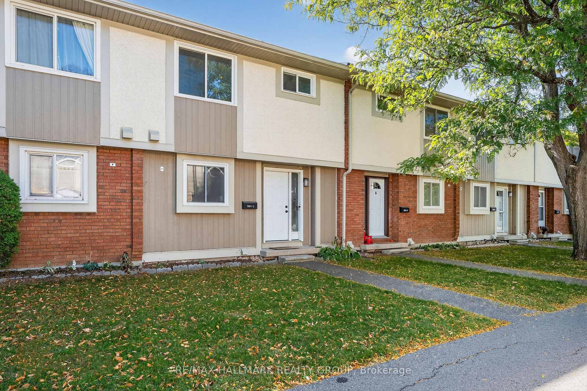 Photo 2 of 3921C Old Richmond Road, Ottawa, Arbeatha Park — HOMEH