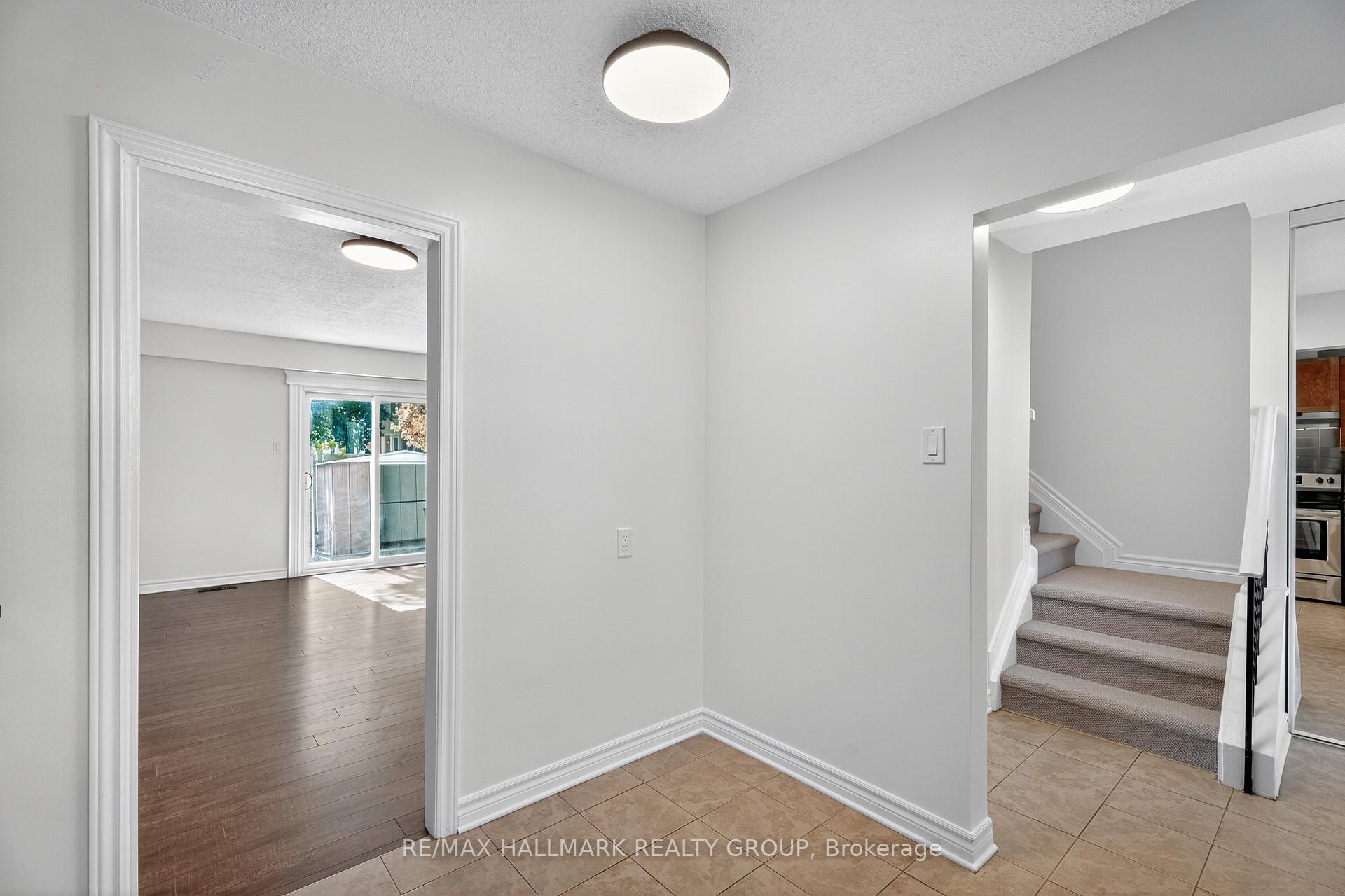 Photo 9 of 3921C Old Richmond Road, Ottawa, Arbeatha Park — HOMEH