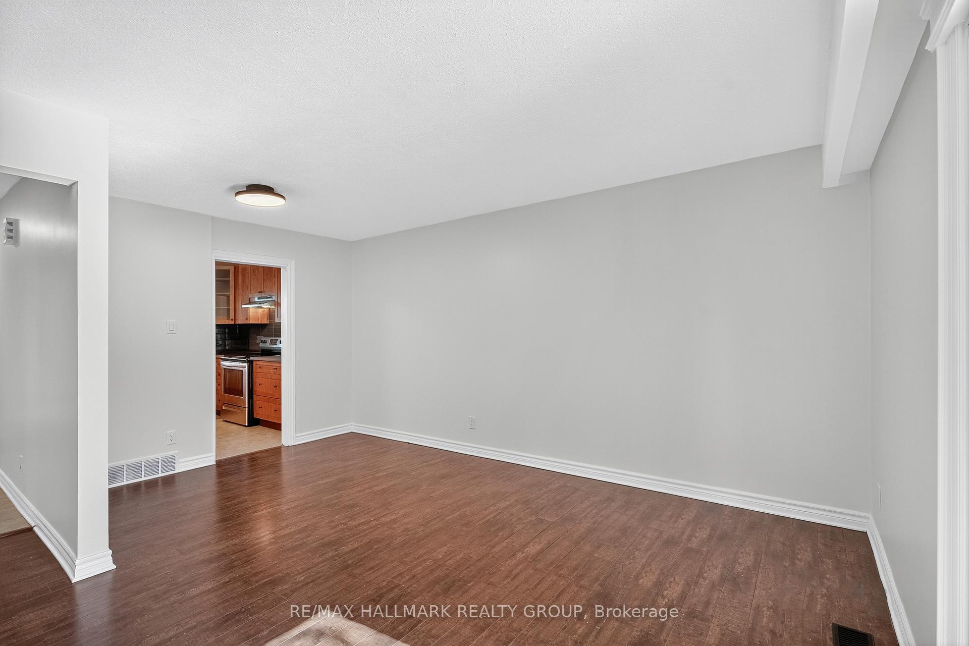 Photo 13 of 3921C Old Richmond Road, Ottawa, Arbeatha Park — HOMEH