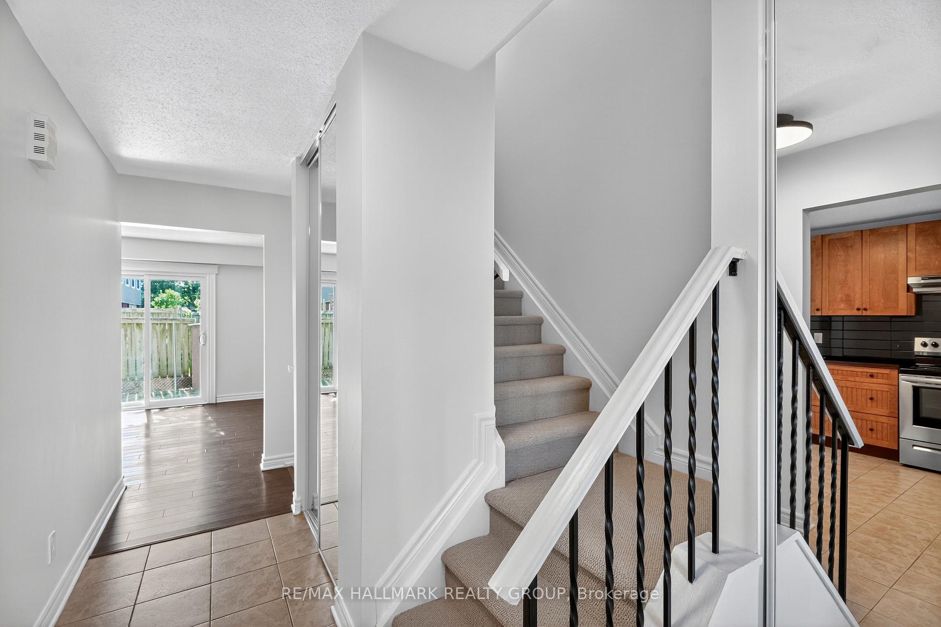 Photo 17 of 3921C Old Richmond Road, Ottawa, Arbeatha Park — HOMEH