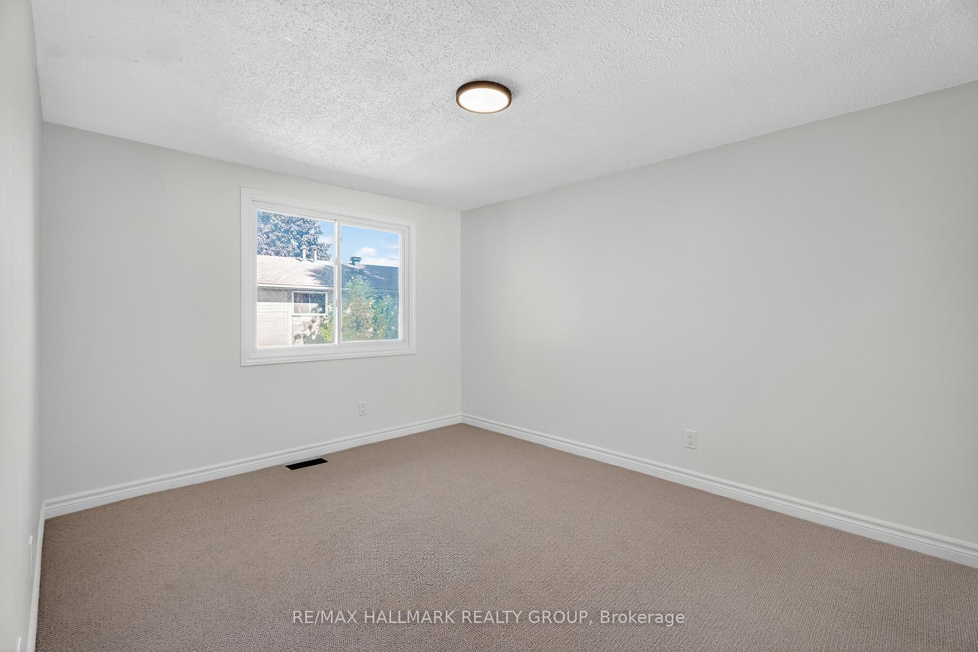 Photo 19 of 3921C Old Richmond Road, Ottawa, Arbeatha Park — HOMEH