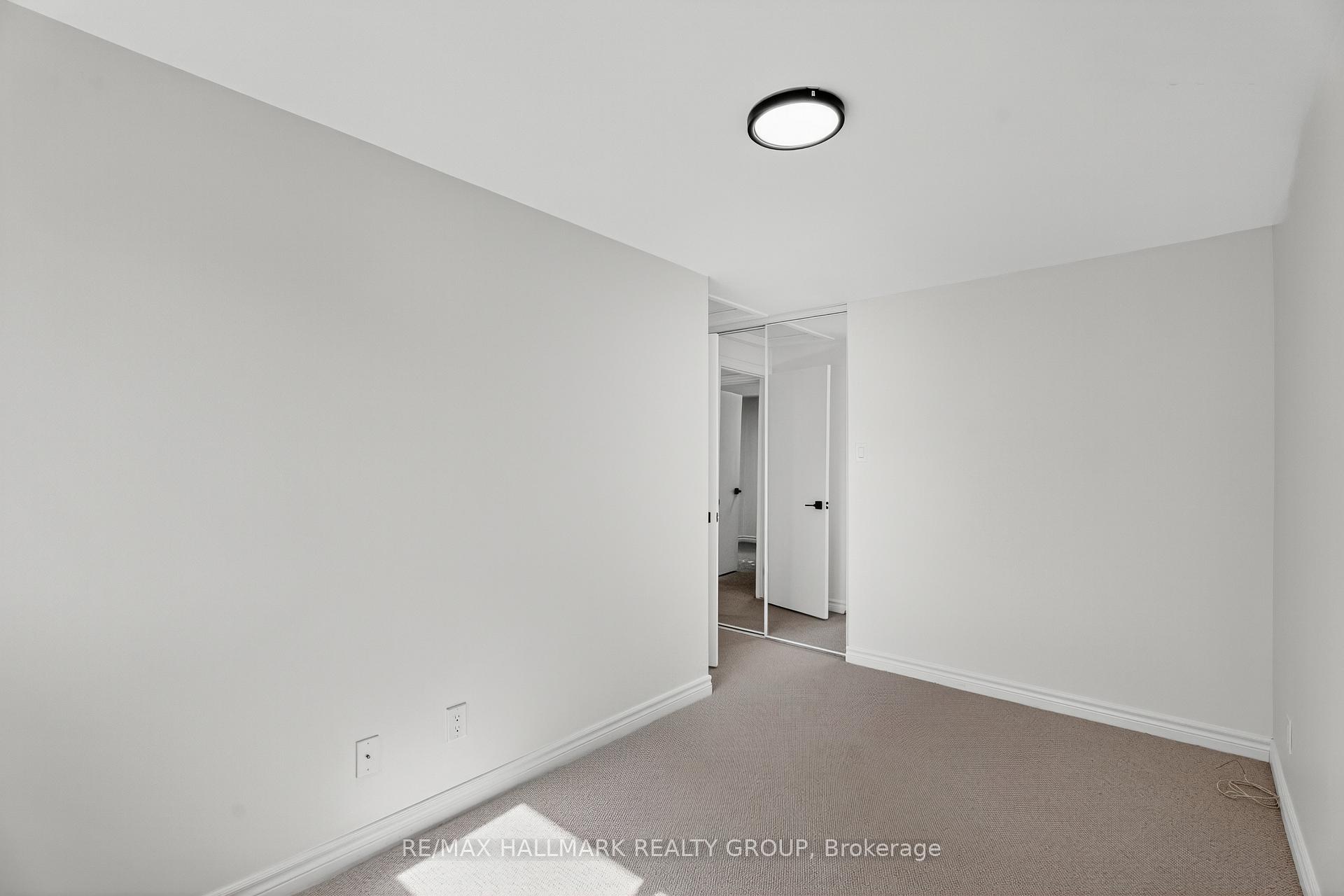 Photo 25 of 3921C Old Richmond Road, Ottawa, Arbeatha Park — HOMEH