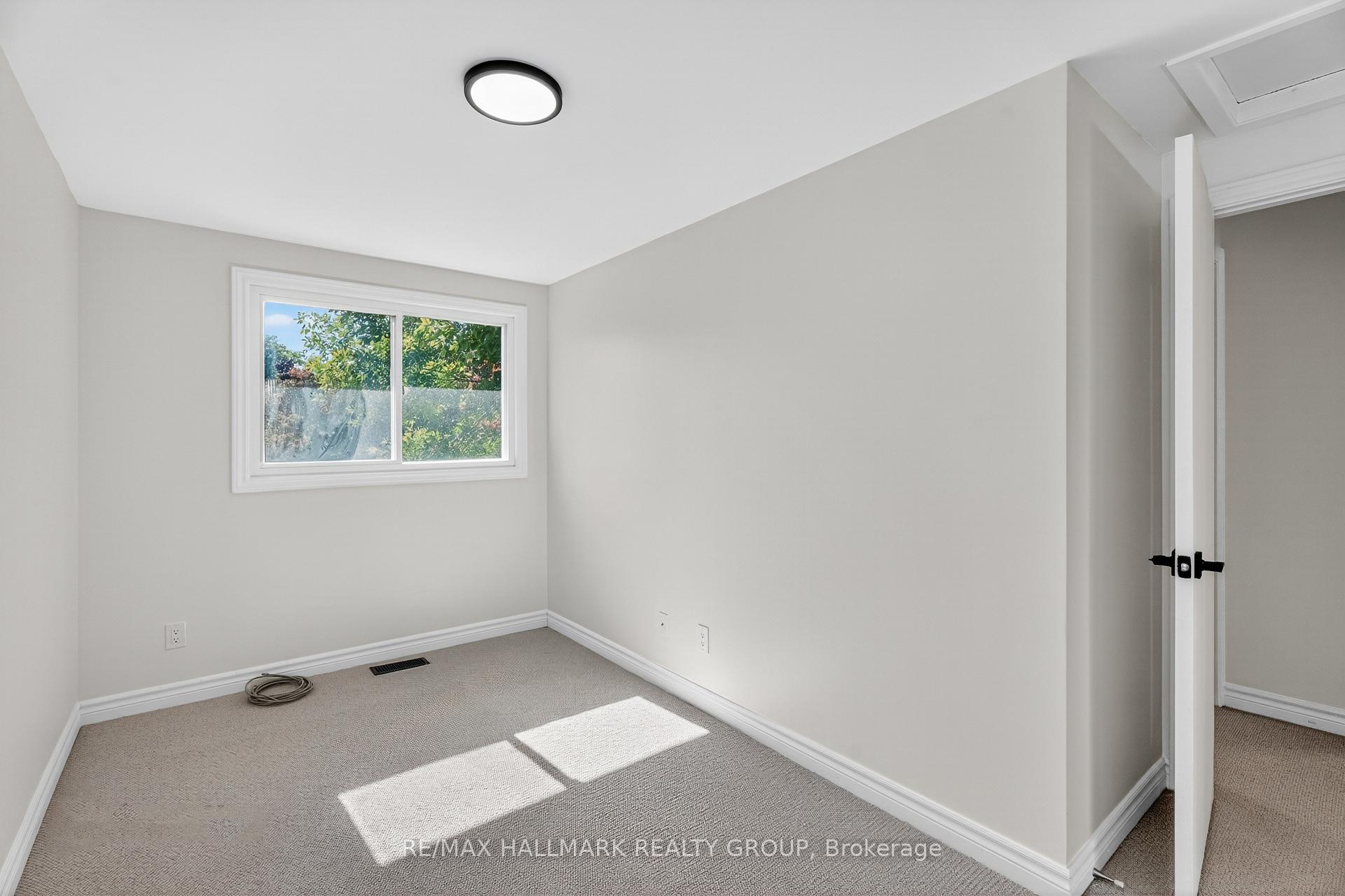 Photo 26 of 3921C Old Richmond Road, Ottawa, Arbeatha Park — HOMEH