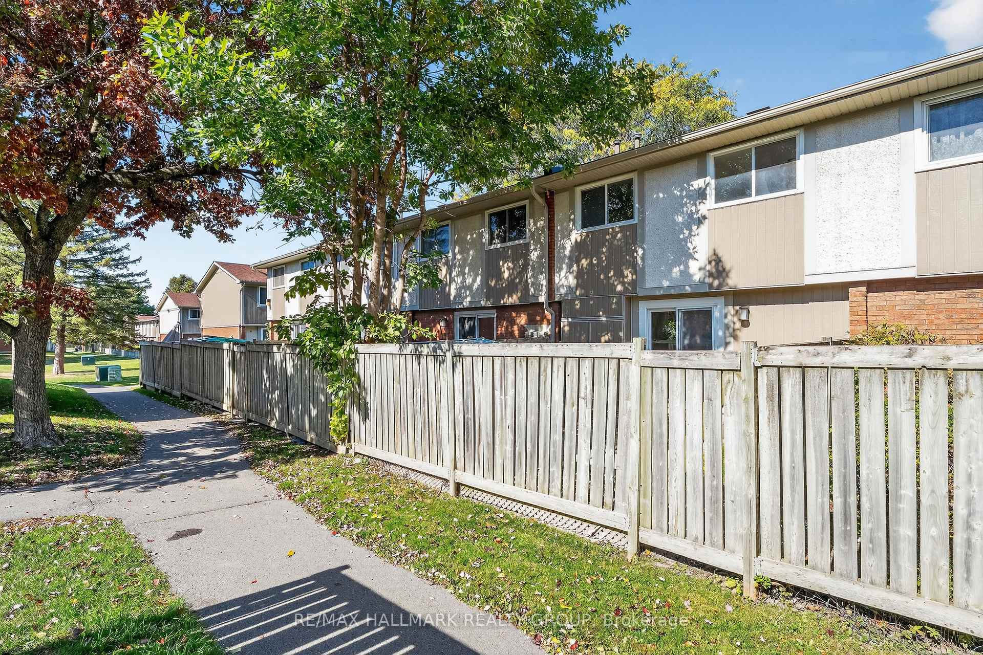 Photo 34 of 3921C Old Richmond Road, Ottawa, Arbeatha Park — HOMEH