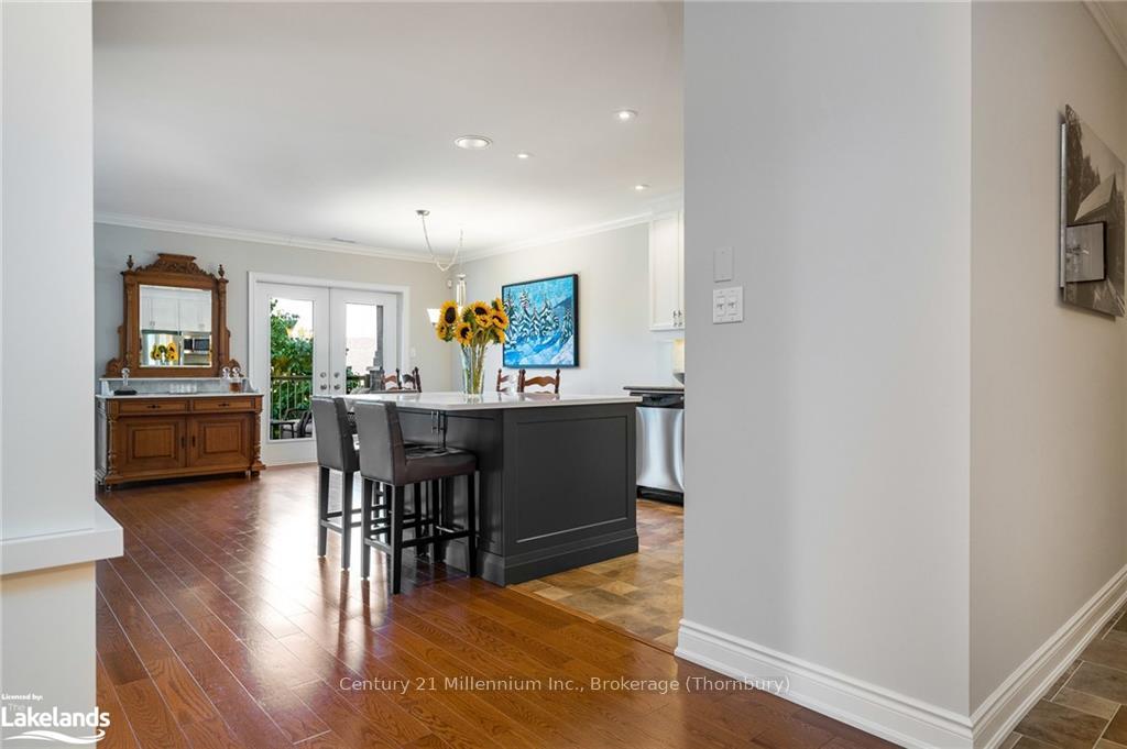 Photo 5 of Unit 201, 27 Beaver Street S, Blue Mountains — HOMEH
