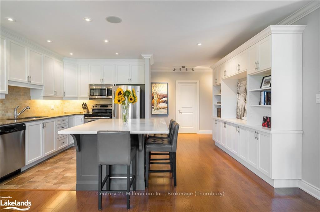 Photo 7 of Unit 201, 27 Beaver Street S, Blue Mountains — HOMEH