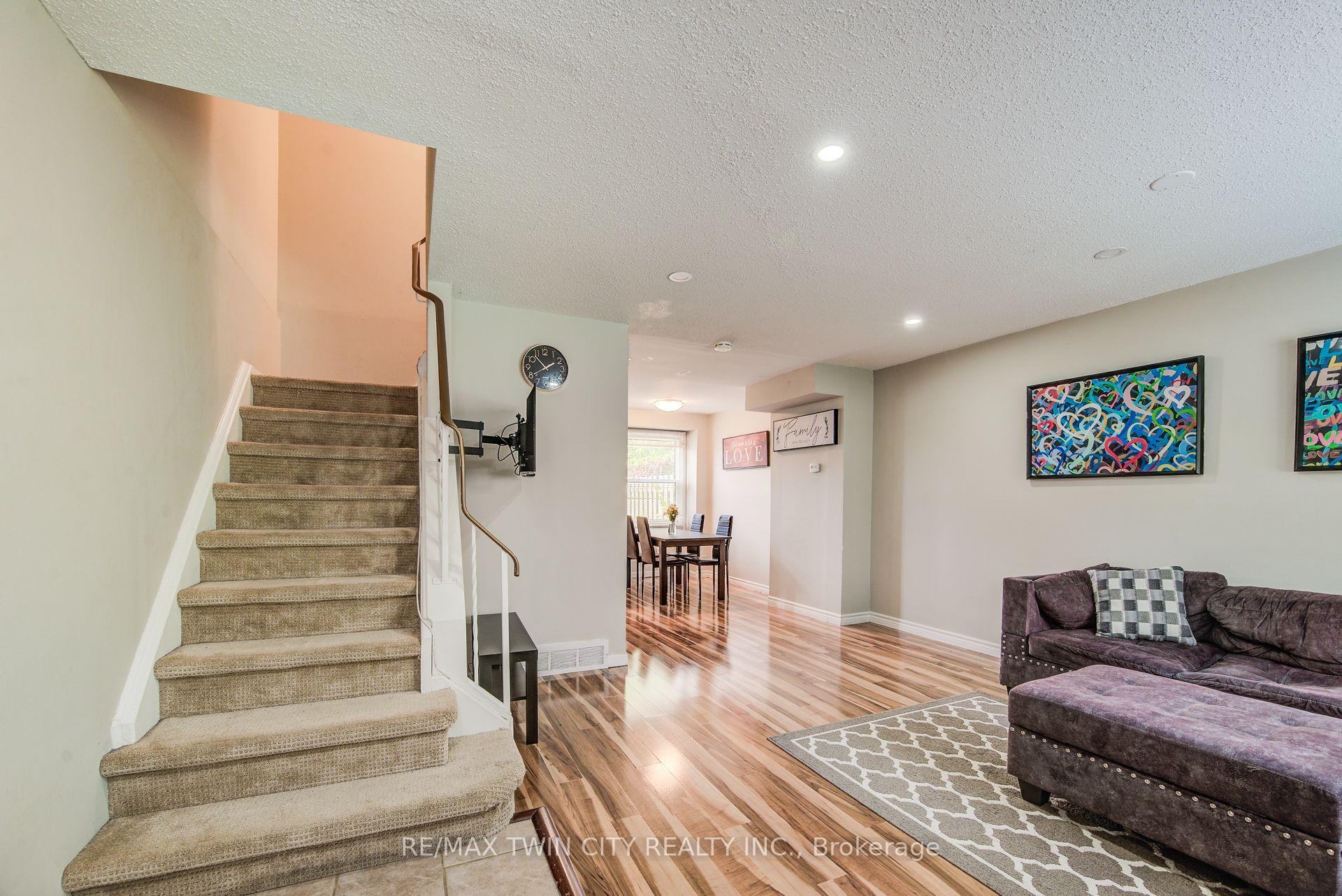 Photo 5 of Unit 16, 165 Green Valley Drive, Kitchener, Pioneer Park — HOMEH
