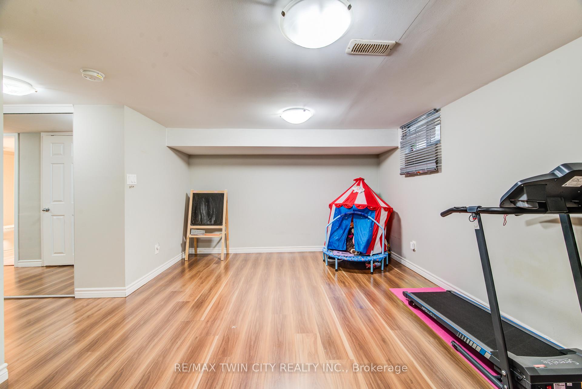 Photo 17 of Unit 16, 165 Green Valley Drive, Kitchener, Pioneer Park — HOMEH