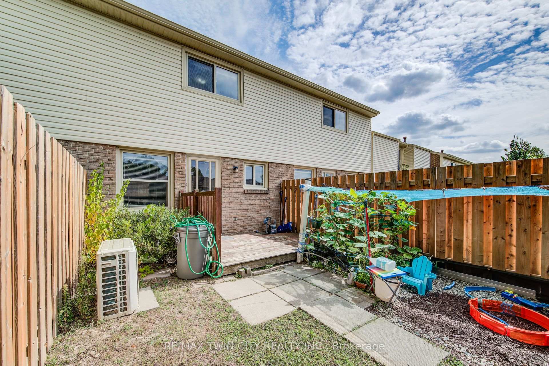 Photo 20 of Unit 16, 165 Green Valley Drive, Kitchener, Pioneer Park — HOMEH