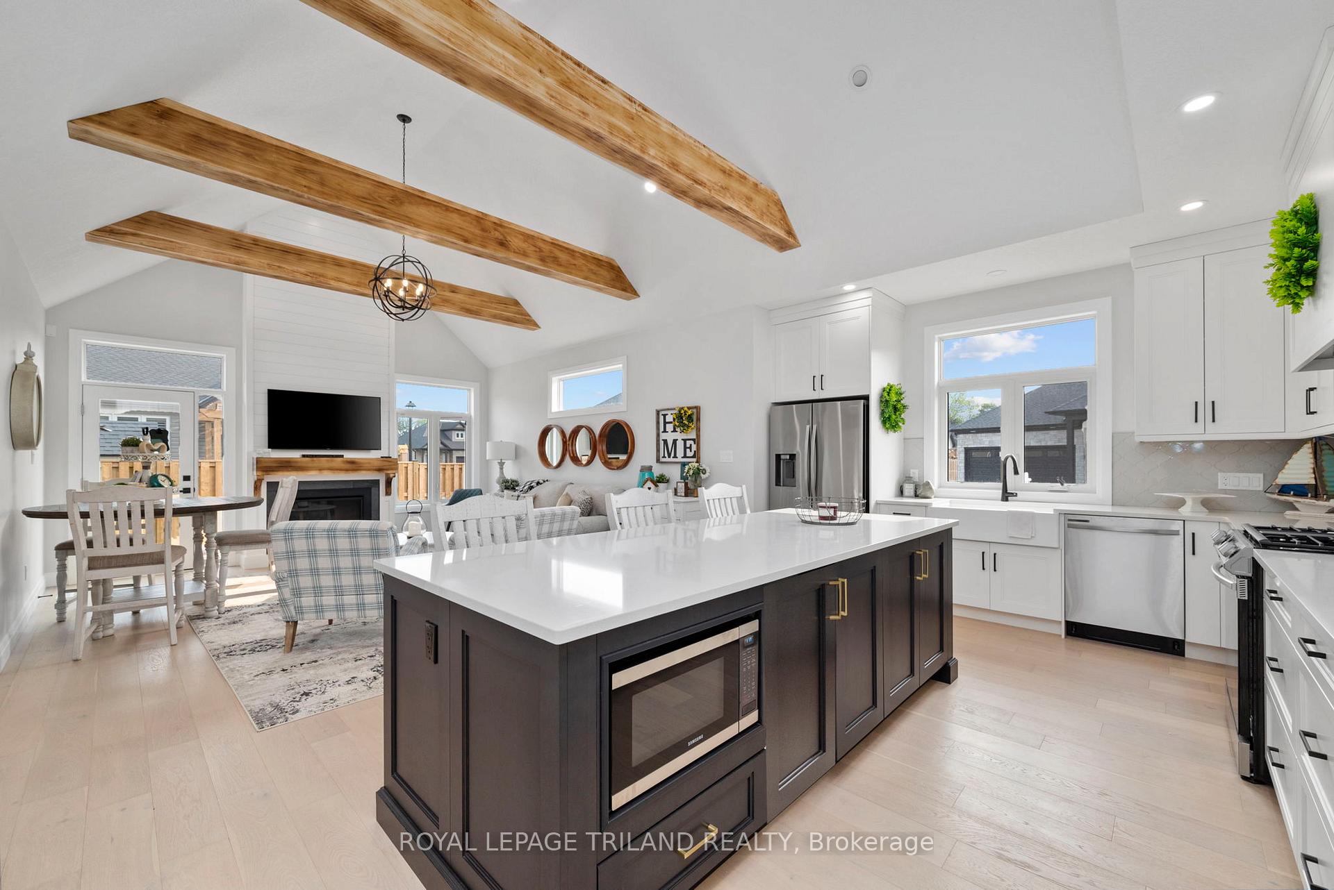Photo 4 of Unit 34, 63 Compass Trail, Central Elgin, Rural Central Elgin — HOMEH