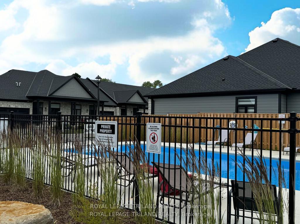 Photo 33 of Unit 34, 63 Compass Trail, Central Elgin, Rural Central Elgin — HOMEH