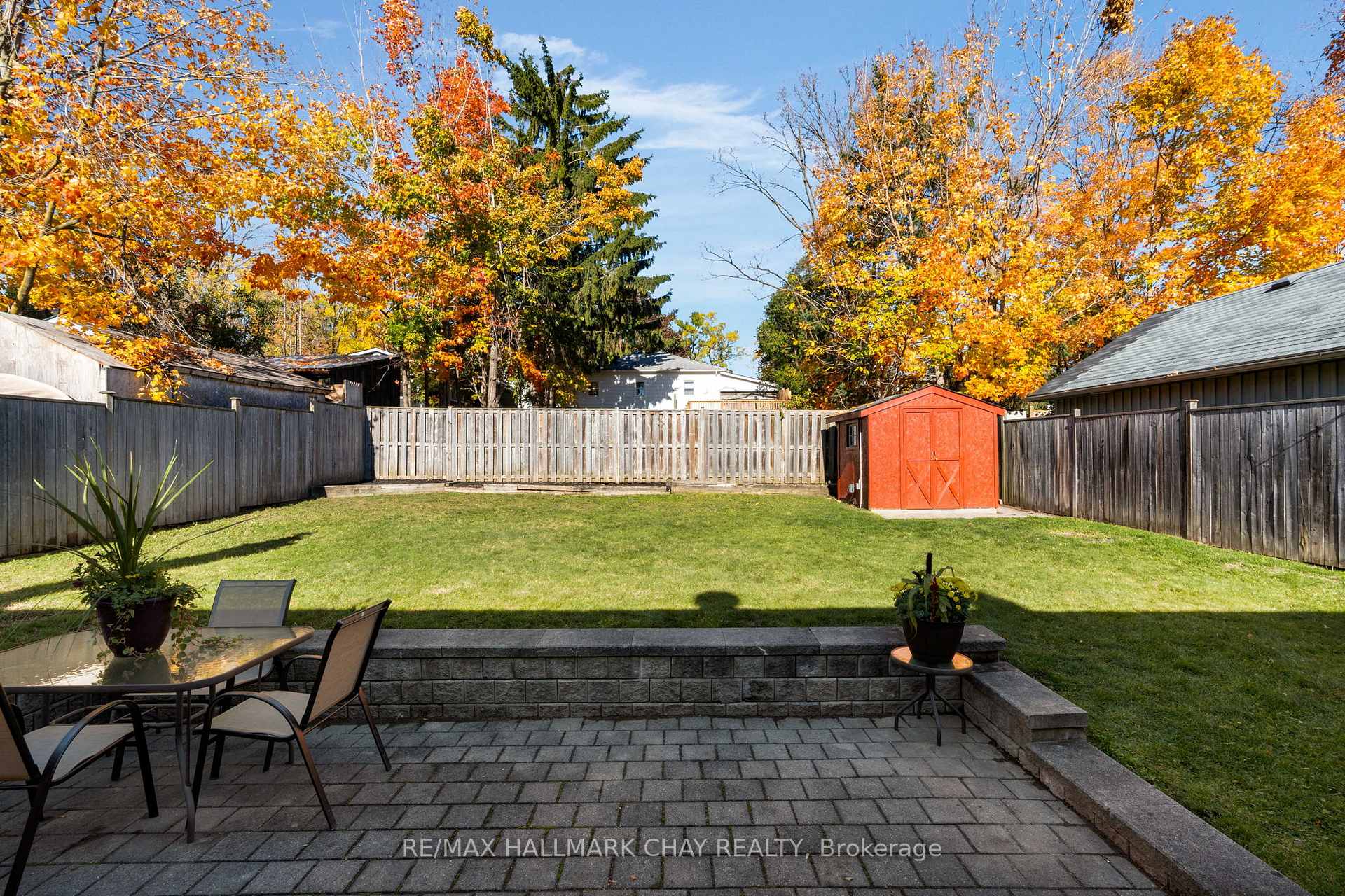 Photo 26 of 36 Grove Street E, Barrie, Wellington — HOMEH