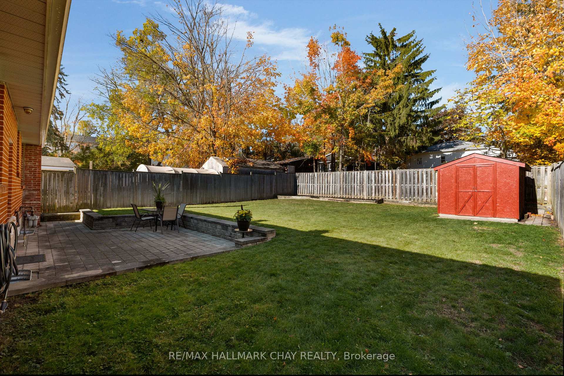 Photo 24 of 36 Grove Street E, Barrie, Wellington — HOMEH