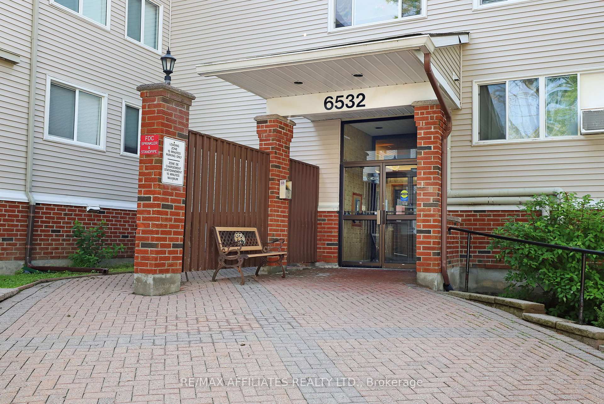 Photo 2 of Unit 307, 6532 Bilberry Drive, Ottawa, Orleans Wood — HOMEH