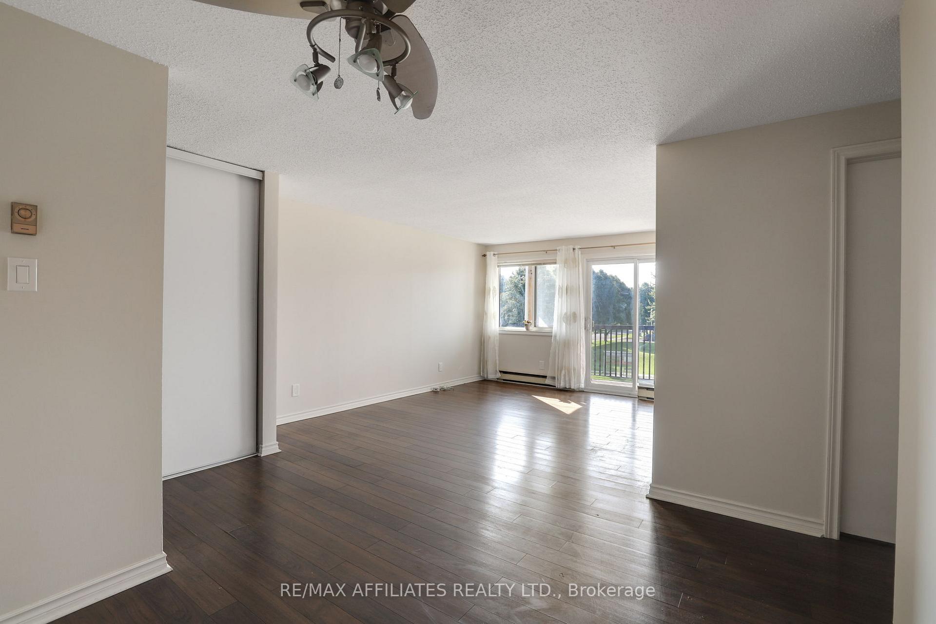 Photo 5 of Unit 307, 6532 Bilberry Drive, Ottawa, Orleans Wood — HOMEH