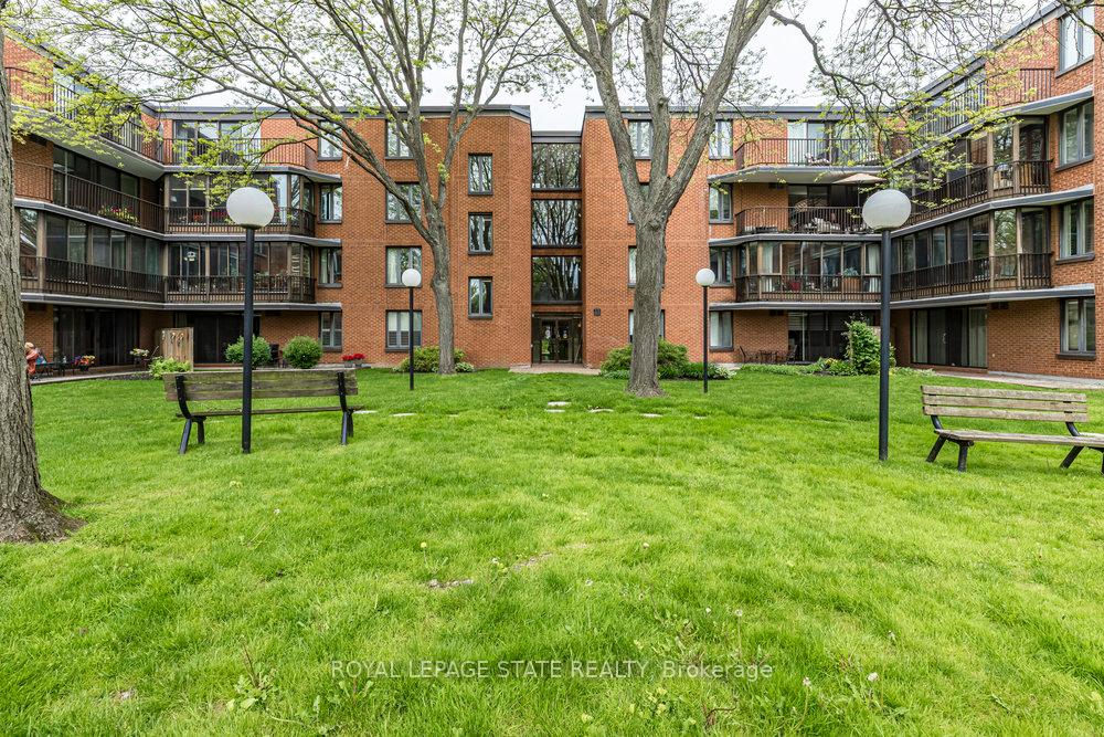 Photo 3 of Unit 220, 150 Wilson Street W, Hamilton, Ancaster — HOMEH