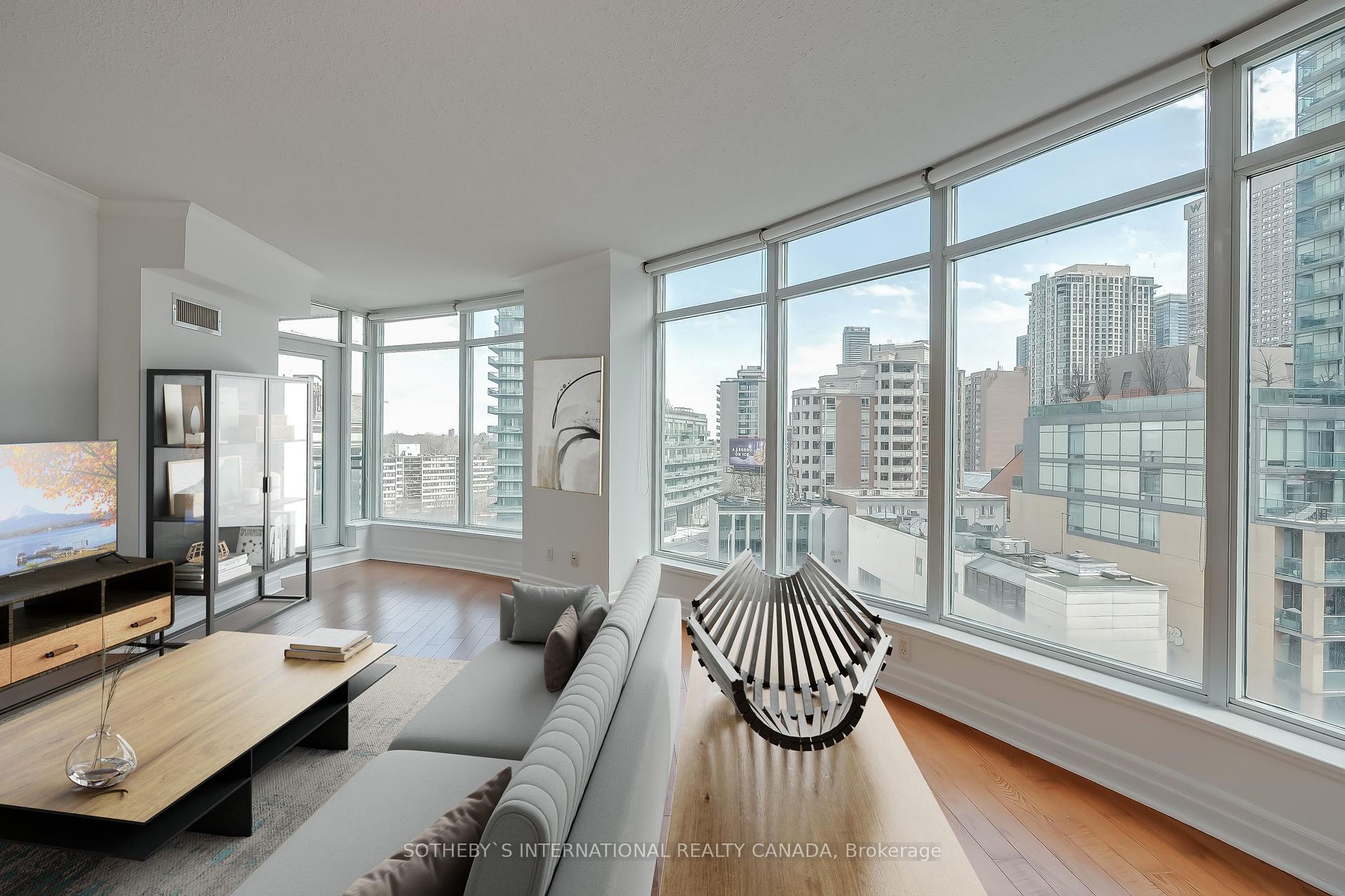 Photo 5 of Unit 703, 8 Scollard Street, Toronto, The Annex — HOMEH
