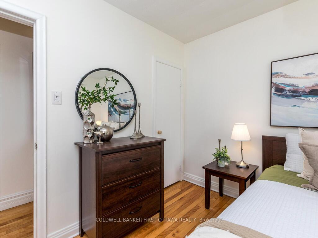 Photo 18 of 18 Sutton Place, Ottawa, City View/Skyline/Fisher Heights/Parkwood Hills — HOMEH