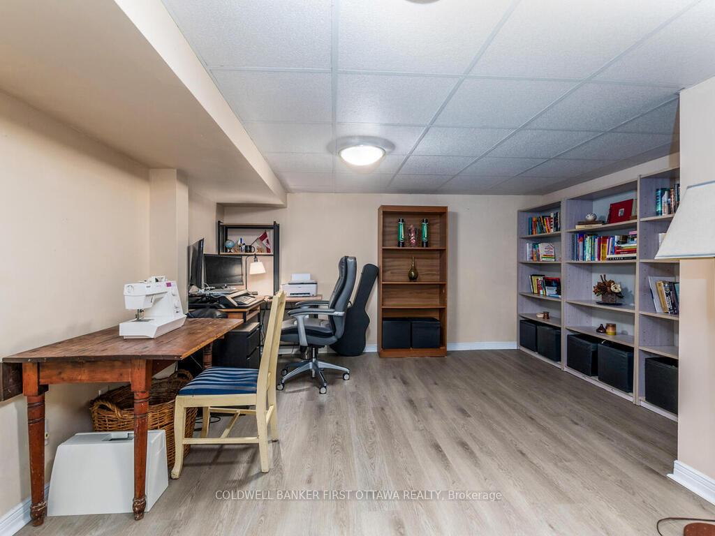 Photo 26 of 18 Sutton Place, Ottawa, City View/Skyline/Fisher Heights/Parkwood Hills — HOMEH