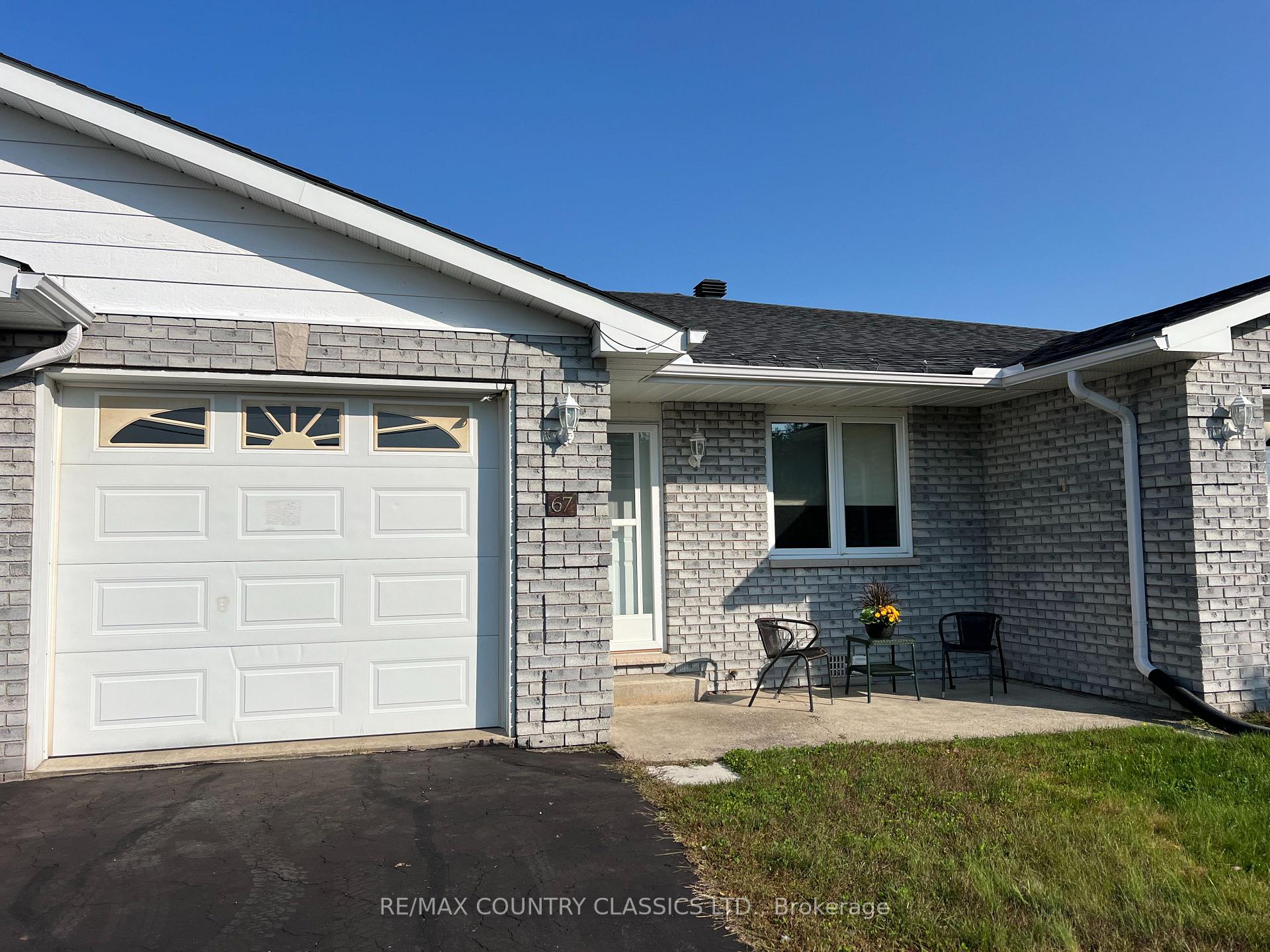 Photo 9 of Unit 8, 67 Fairway Boulevard S, Bancroft, Bancroft Ward — HOMEH