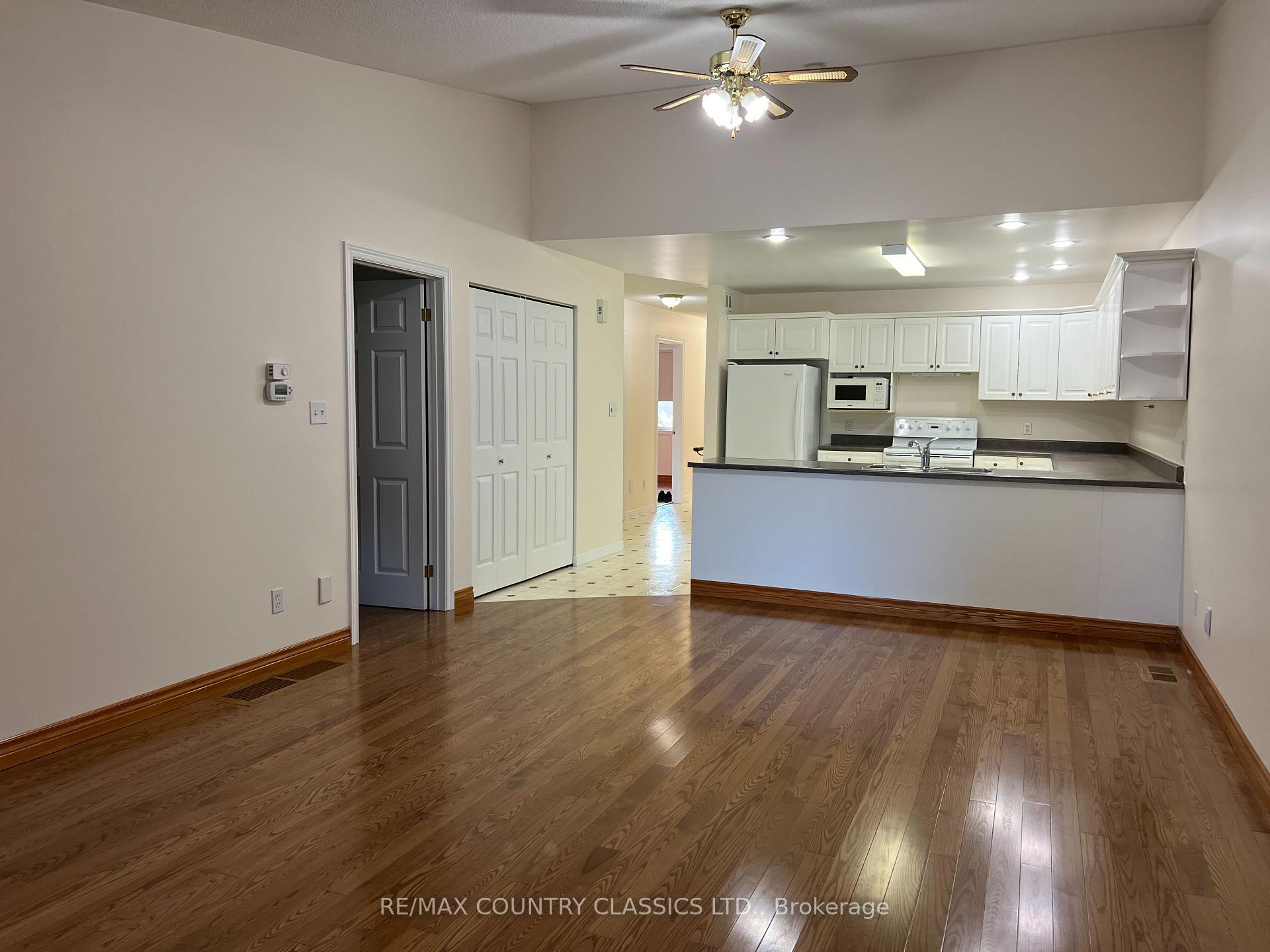 Photo 17 of Unit 8, 67 Fairway Boulevard S, Bancroft, Bancroft Ward — HOMEH