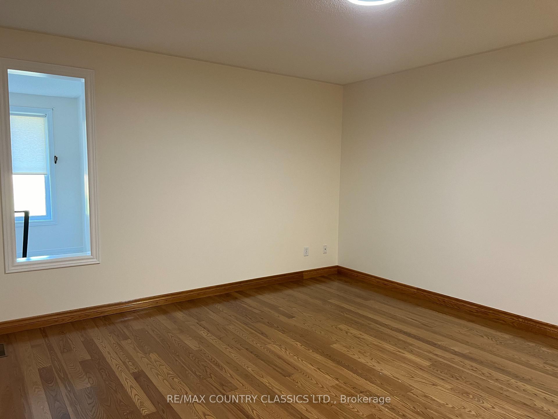 Photo 20 of Unit 8, 67 Fairway Boulevard S, Bancroft, Bancroft Ward — HOMEH