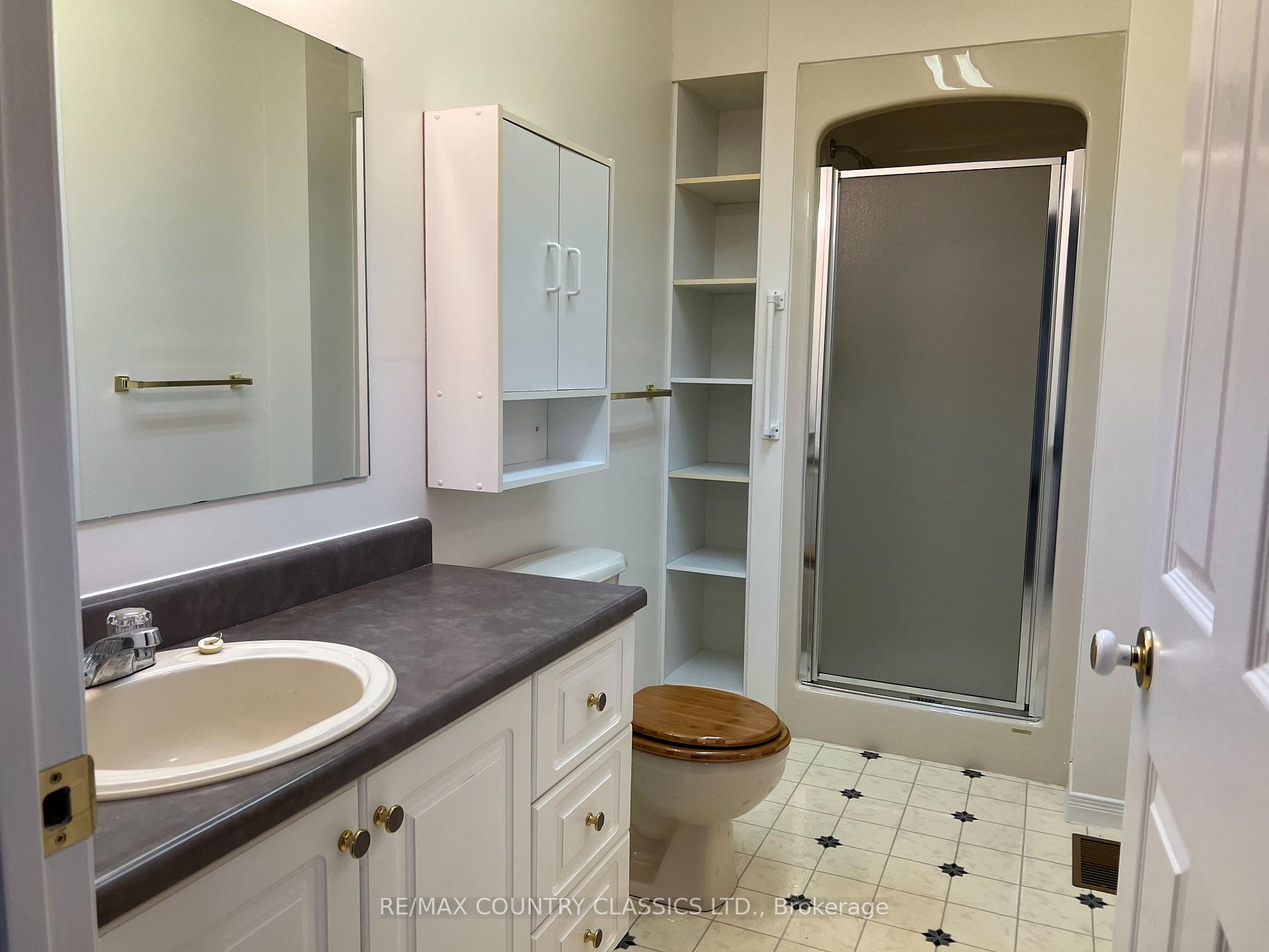 Photo 21 of Unit 8, 67 Fairway Boulevard S, Bancroft, Bancroft Ward — HOMEH