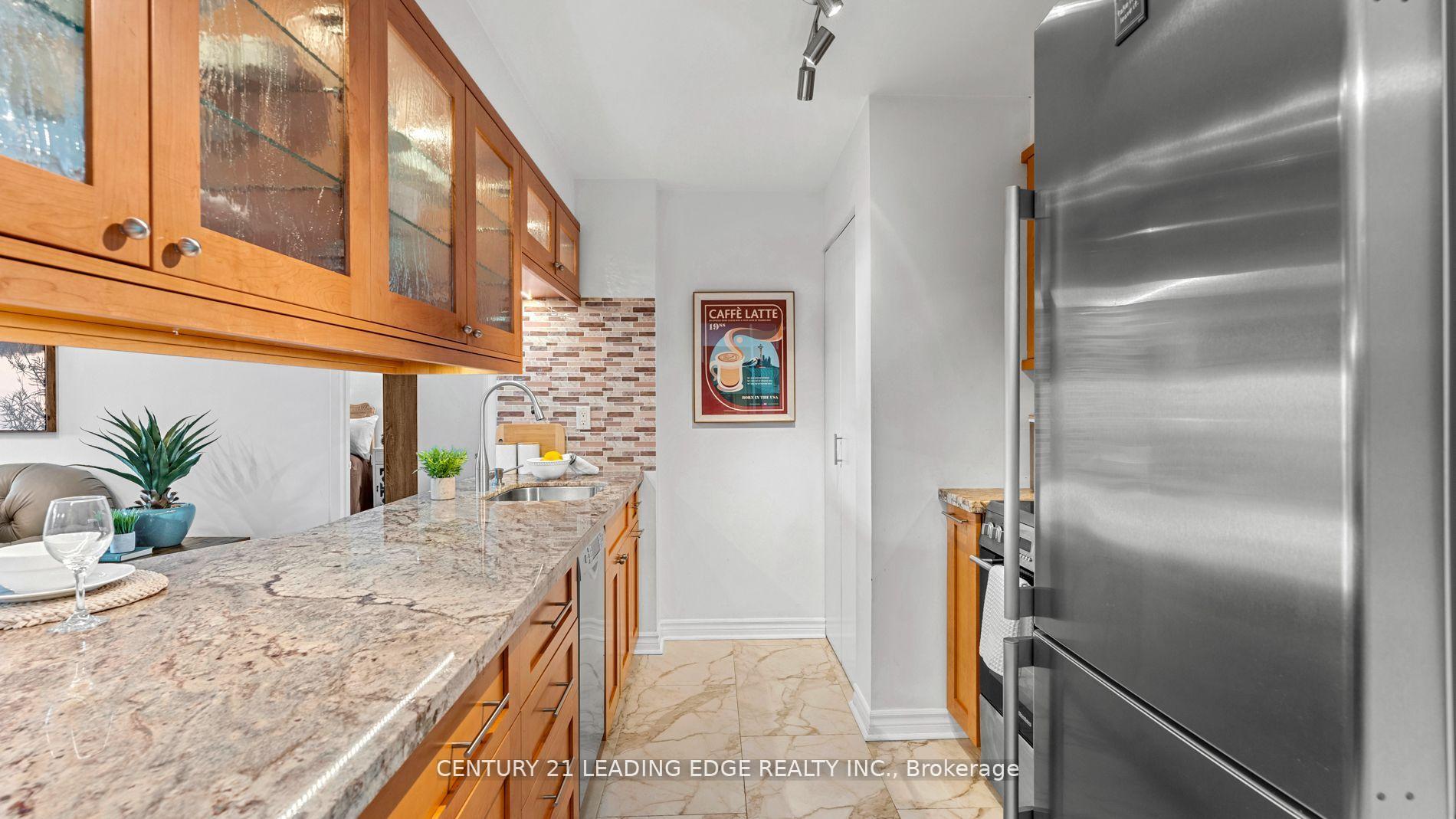 Photo 6 of Unit 310, 30 Wilson Street, Markham, Old Markham Village — HOMEH