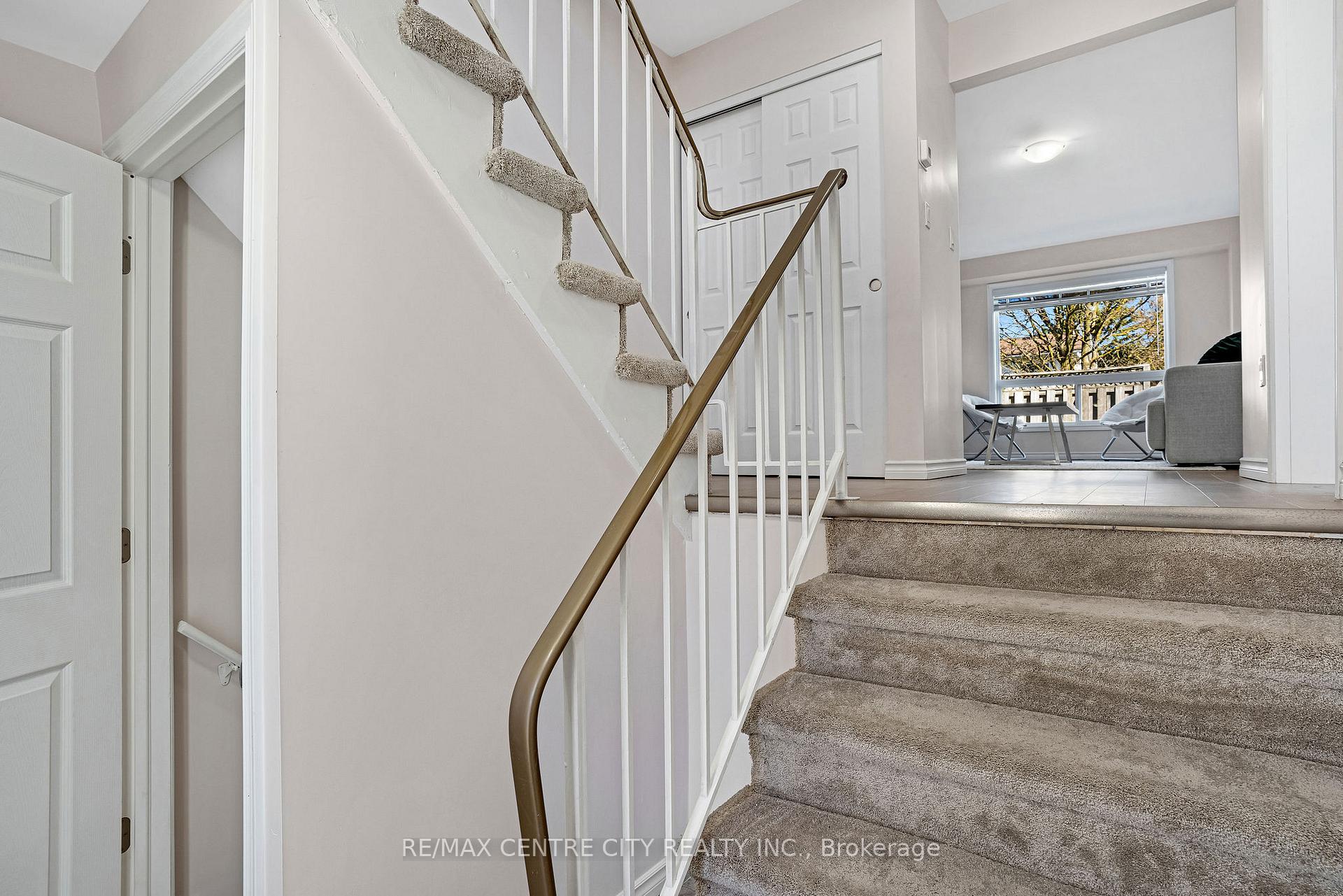 Photo 7 of Unit 27, 281 Bluevale Street N, Waterloo — HOMEH