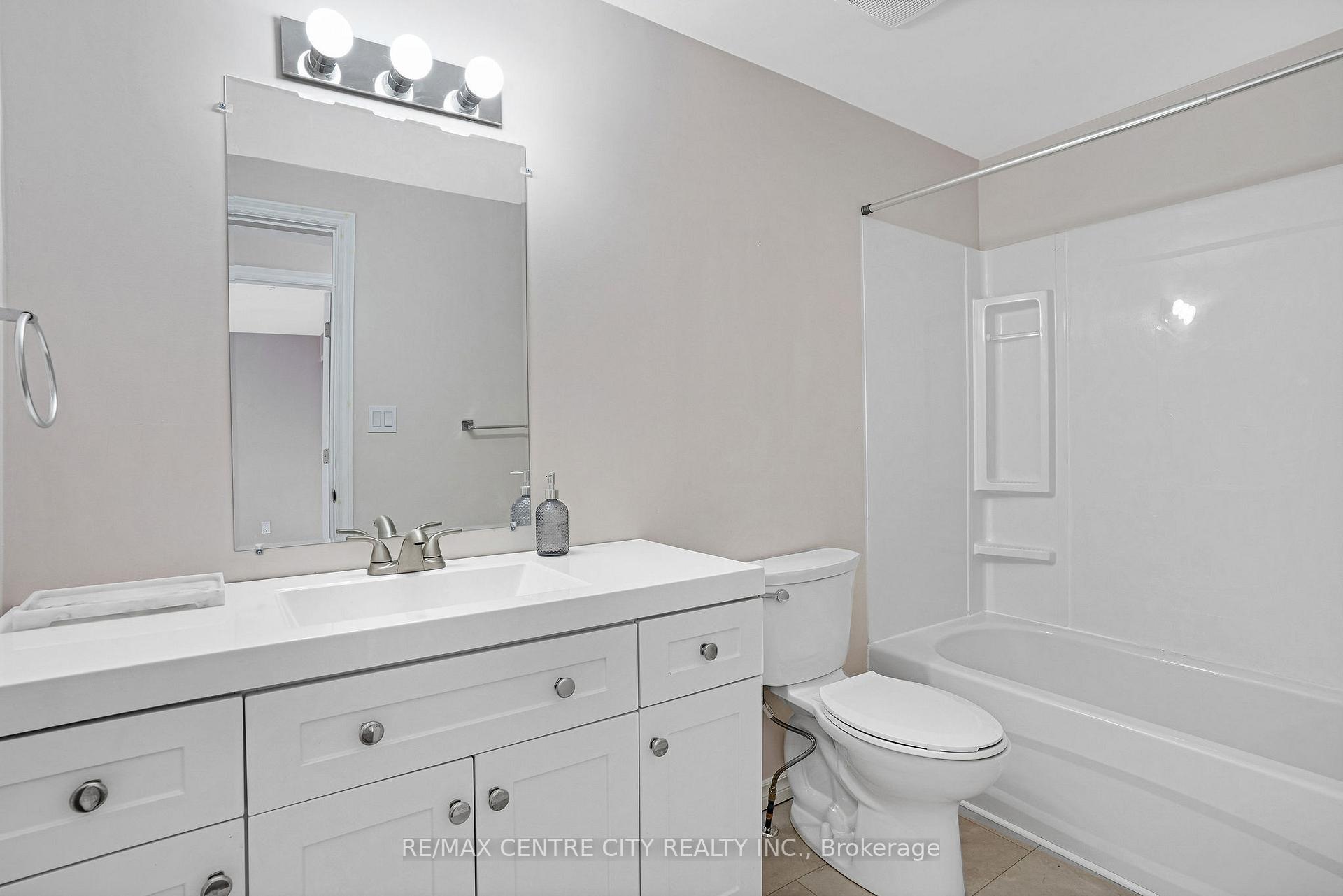 Photo 22 of Unit 27, 281 Bluevale Street N, Waterloo — HOMEH