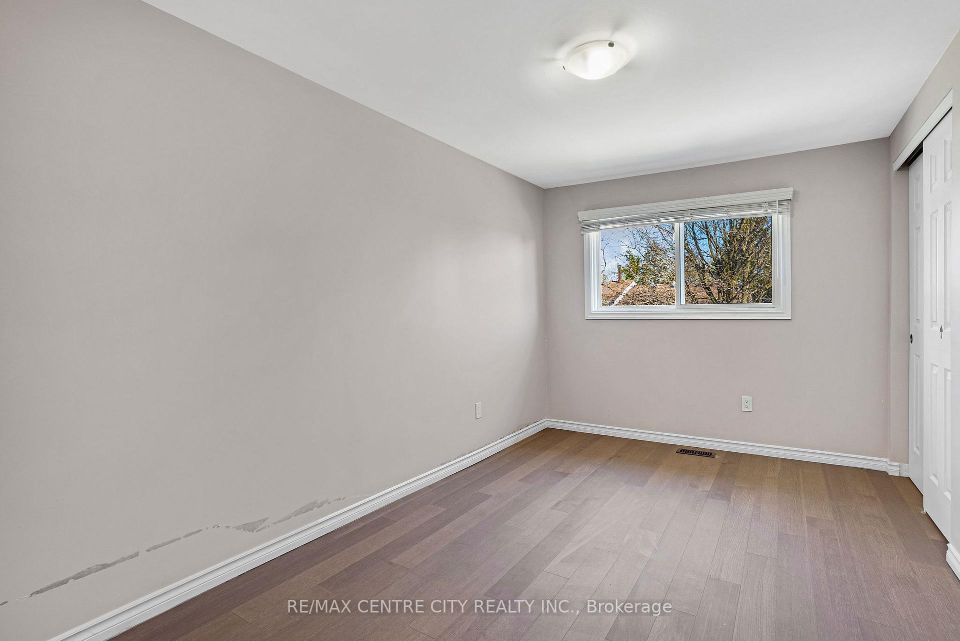 Photo 25 of Unit 27, 281 Bluevale Street N, Waterloo — HOMEH