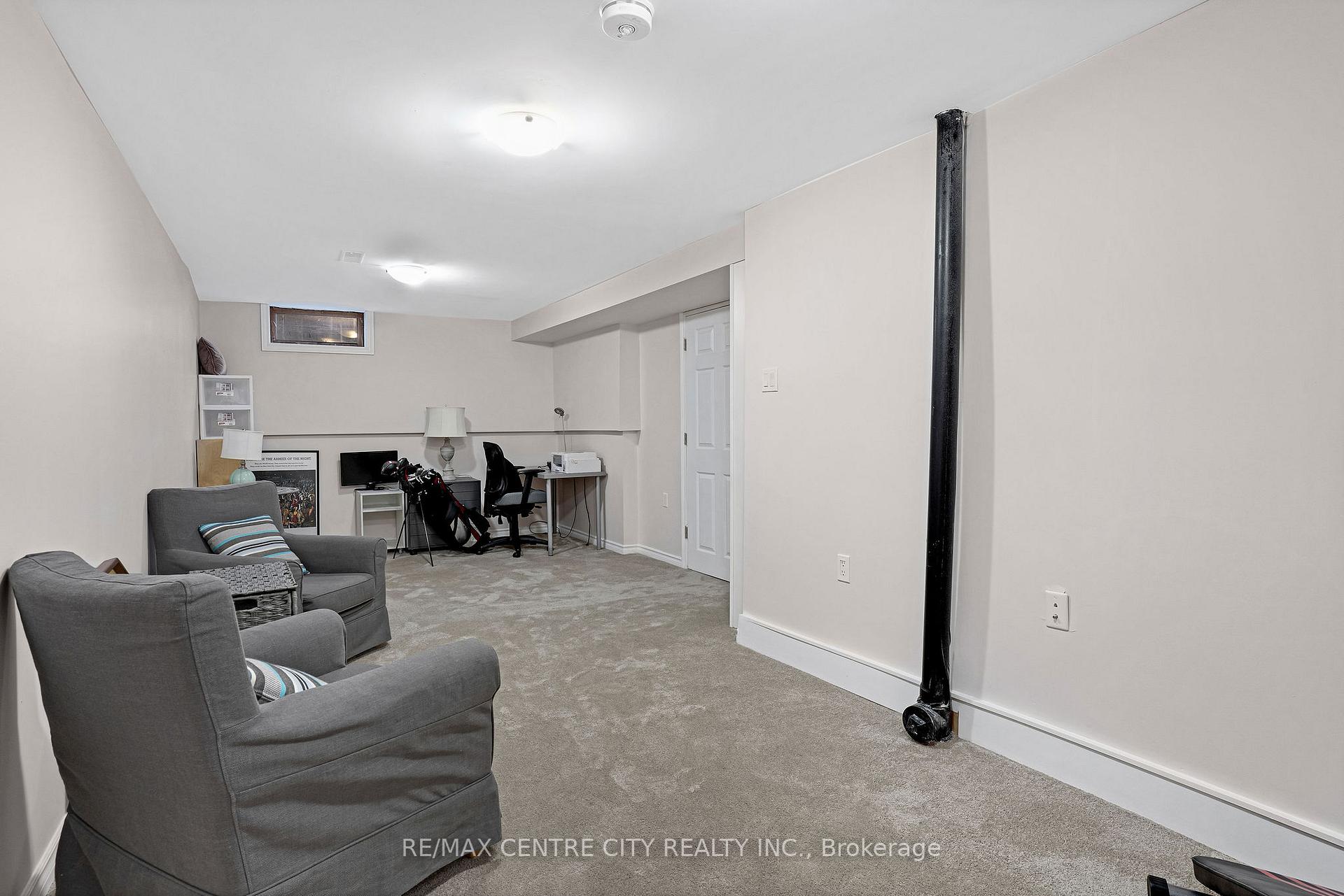 Photo 28 of Unit 27, 281 Bluevale Street N, Waterloo — HOMEH