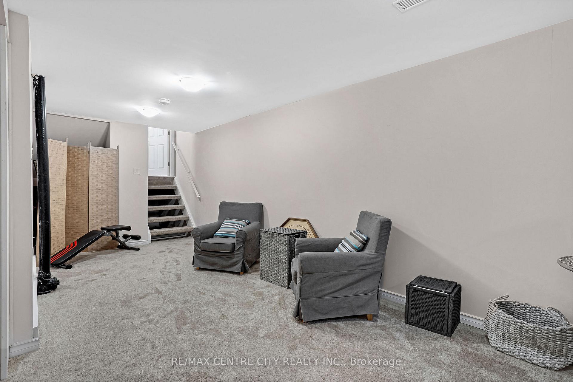 Photo 29 of Unit 27, 281 Bluevale Street N, Waterloo — HOMEH