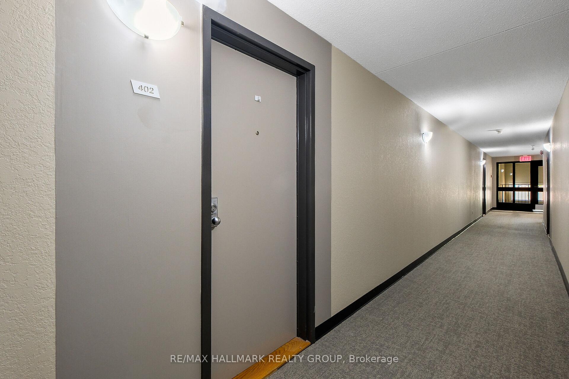 Photo 5 of Unit 402, 6376 Bilberry Drive, Ottawa, Orleans Wood — HOMEH