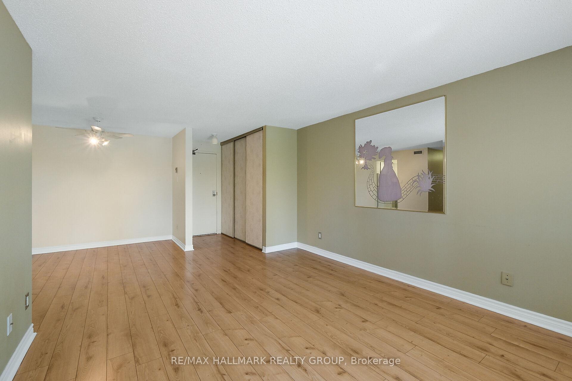 Photo 7 of Unit 402, 6376 Bilberry Drive, Ottawa, Orleans Wood — HOMEH