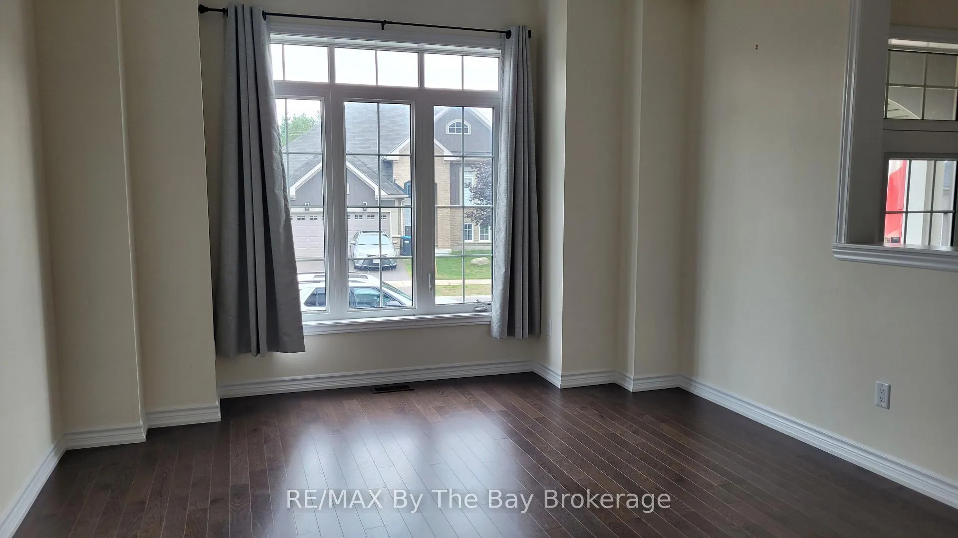 Photo 9 of 218 Roy Drive, Clearview, Stayner — HOMEH