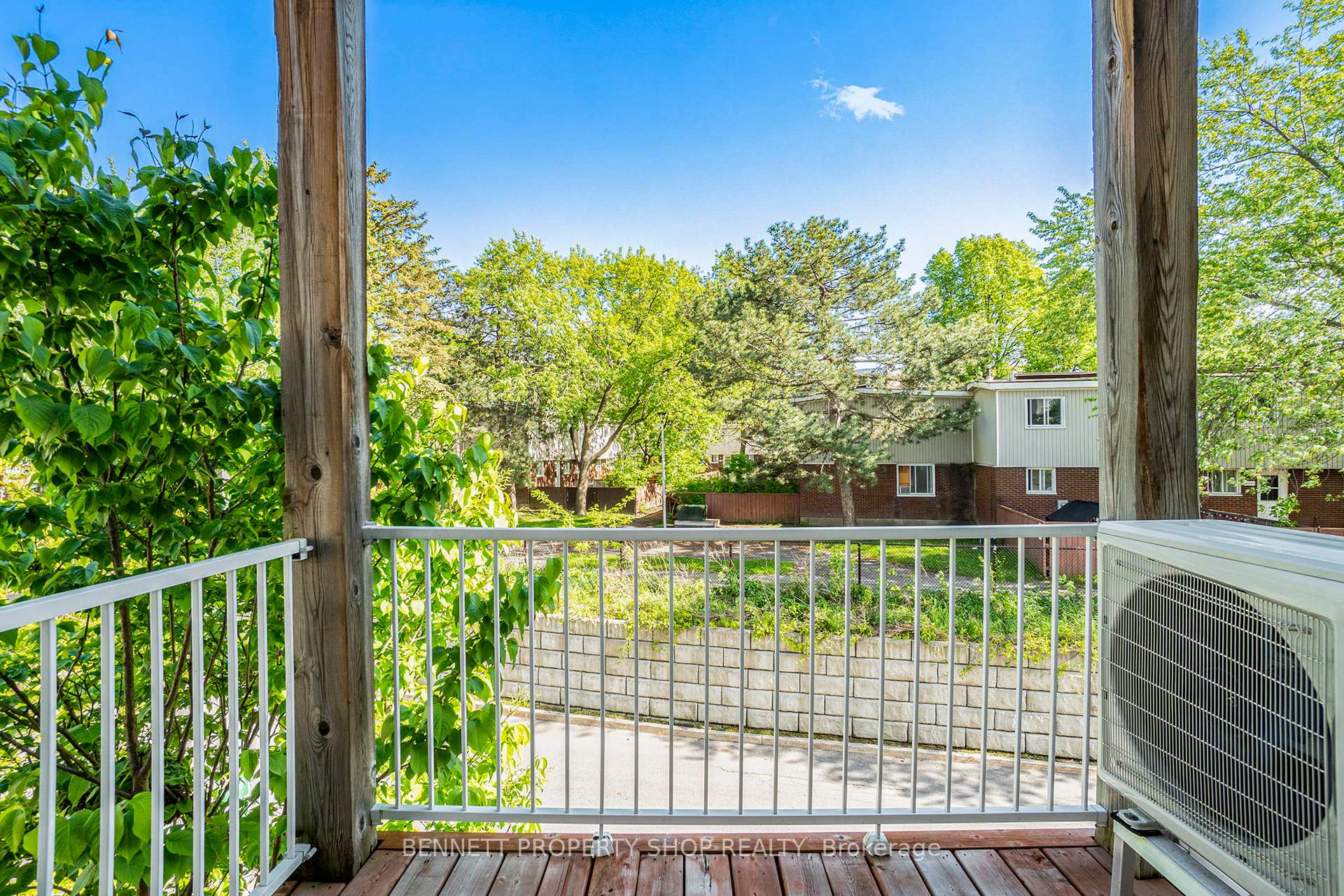 Photo 11 of Unit B, 302 Everest Private, Ottawa, Elmvale Acres — HOMEH